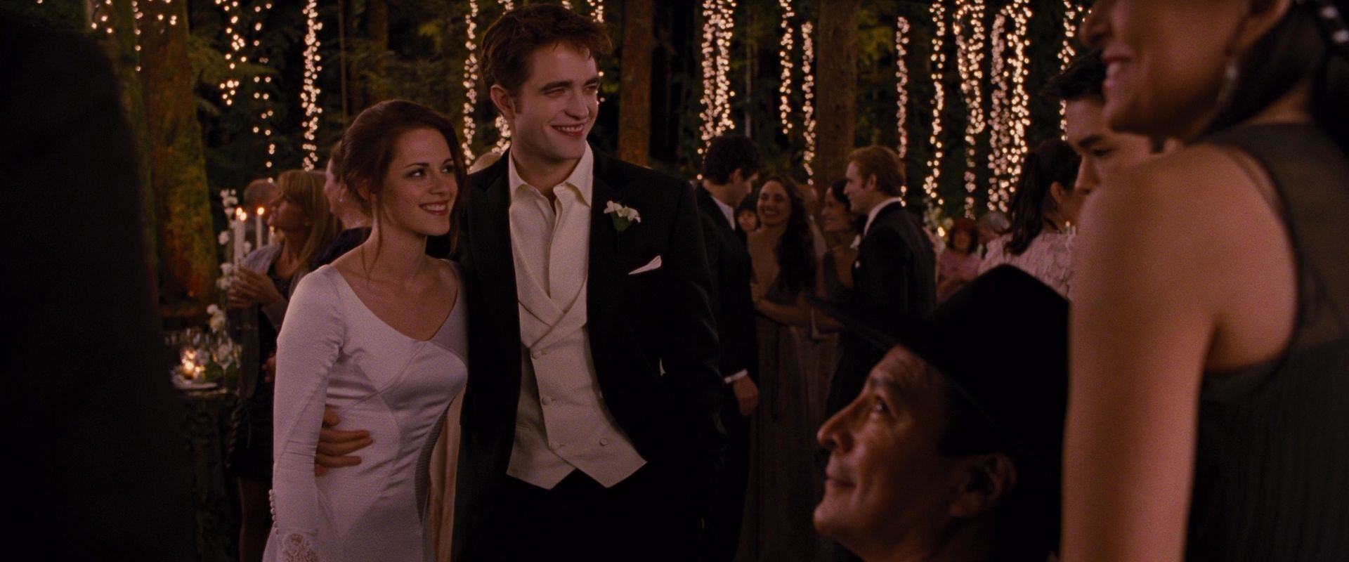 Edward and Bella's wedding breaking dawn 2 Wallpaper