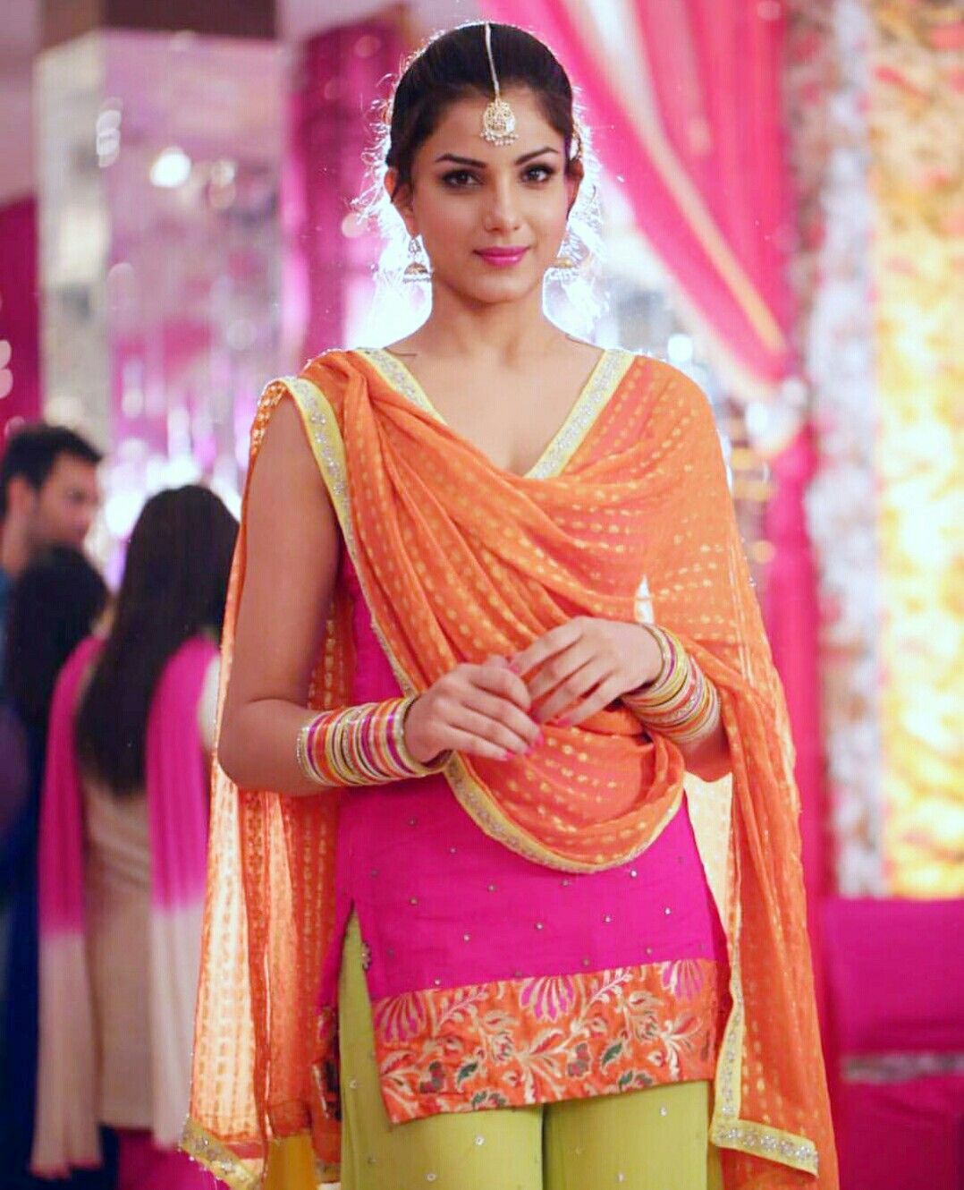 Punjabi Suit Gill. Beautiful suit, Punjabi models, India beauty women