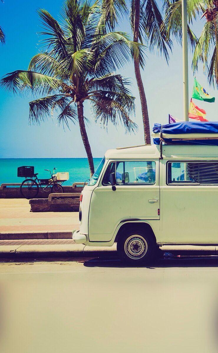 Beach VW Van Wallpaper