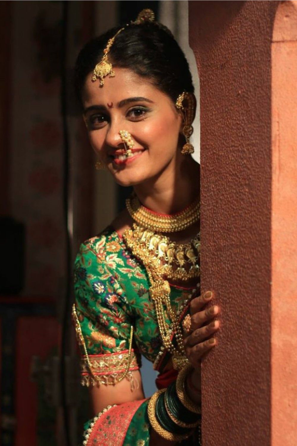 `GHKKPM`. Indian tv actress, Eye liner tricks, Bridal looks