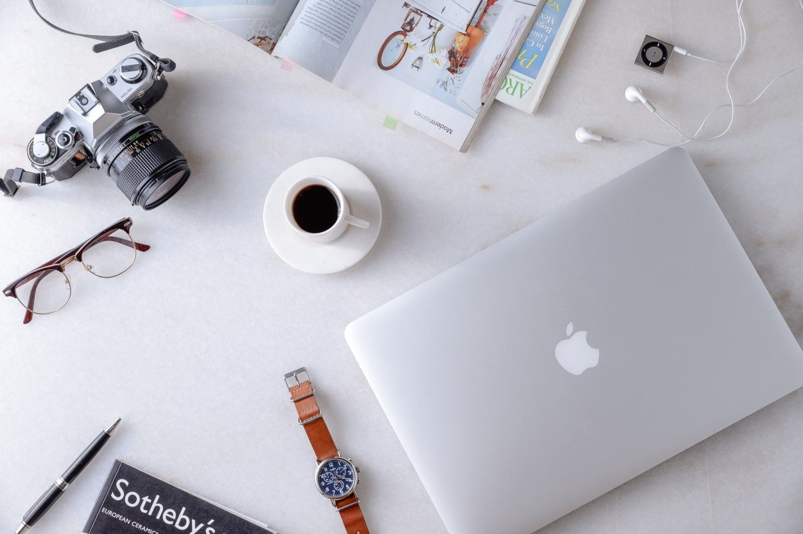 Wallpaper, white, MacBook, camera, coffee, Ipod, brand, watches, ART, design, product 2048x1364
