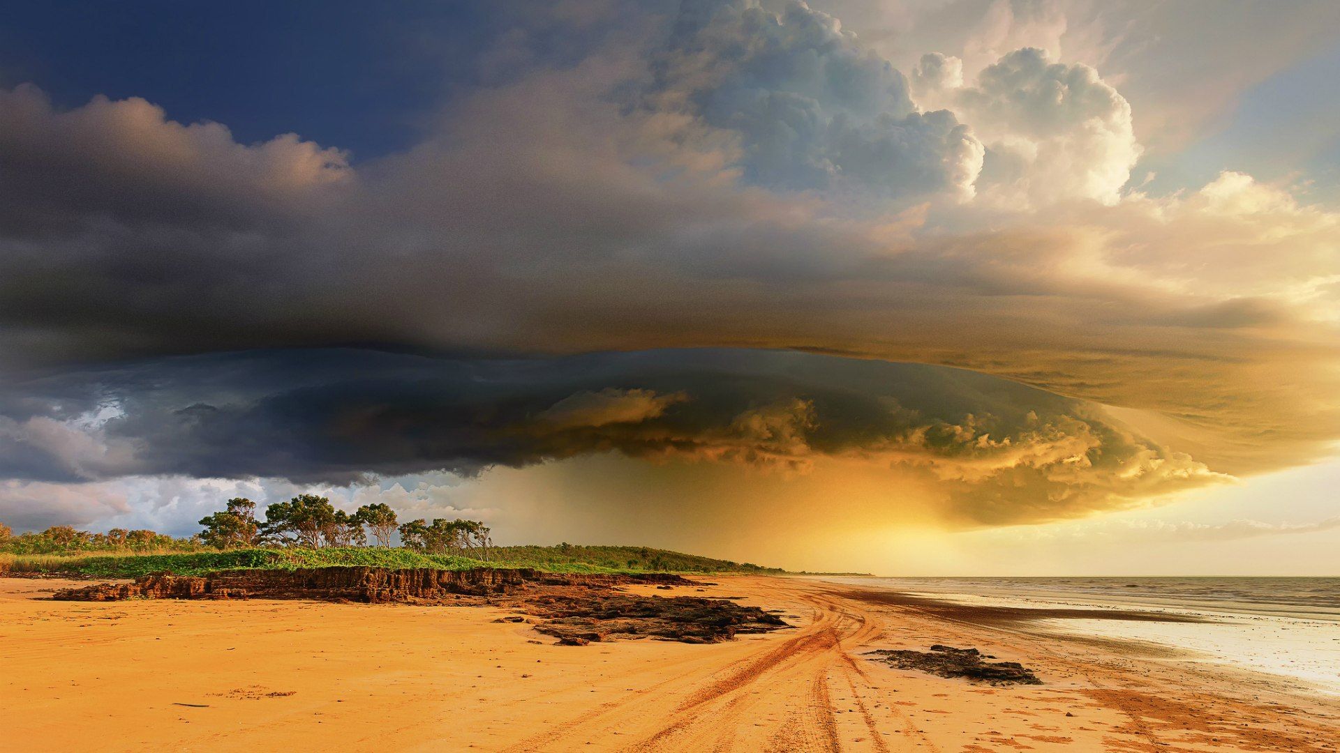 Tropical storm in Australia wallpaper and image, picture, photo