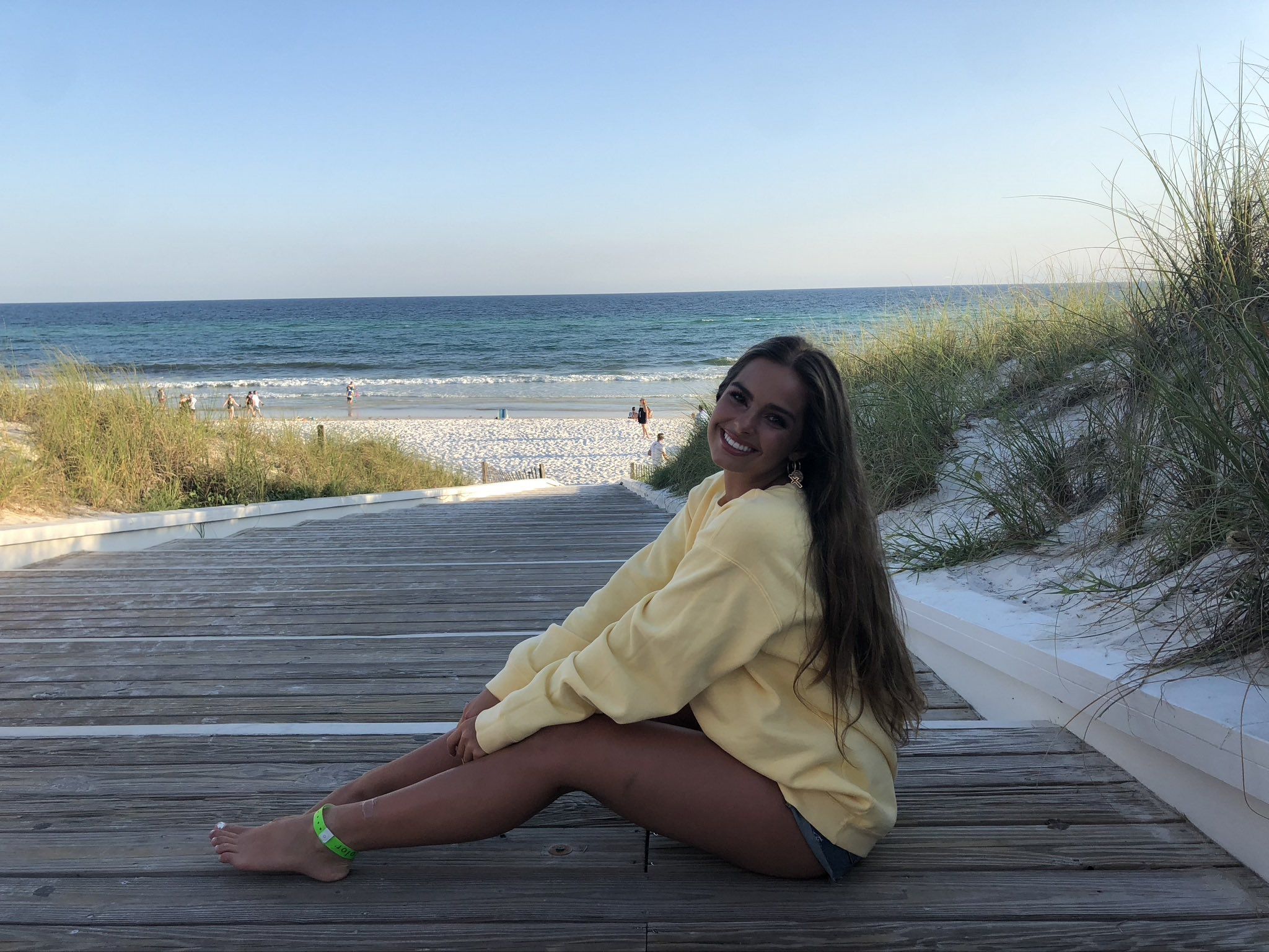 Addison Rae 2019 was one of the best <3 i wanna go lay on the beach right now
