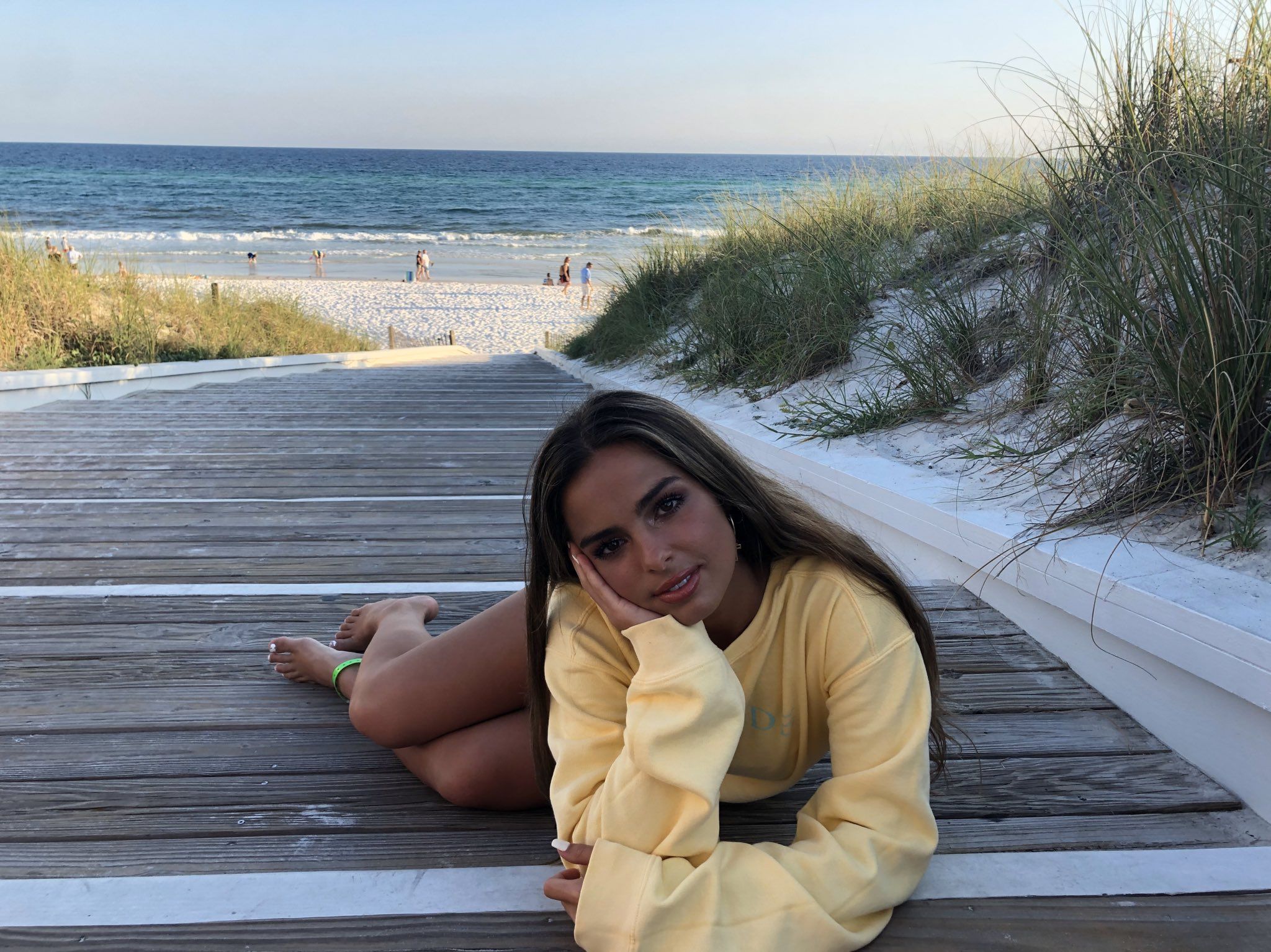 Addison Rae 2019 was one of the best <3 i wanna go lay on the beach right now