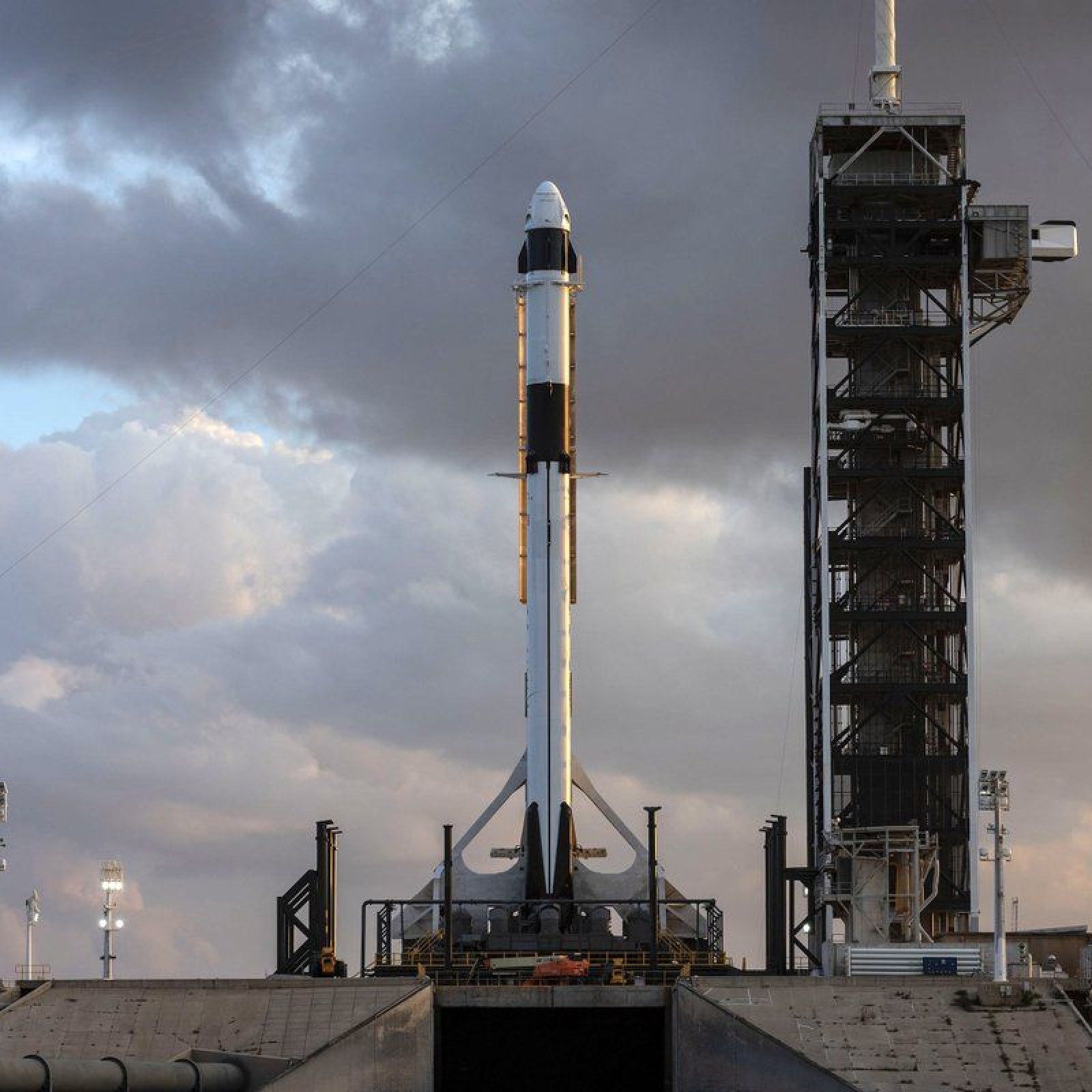 When Will NASA, SpaceX Launch New Crew Dragon Craft? Demo Delayed Until at Least February