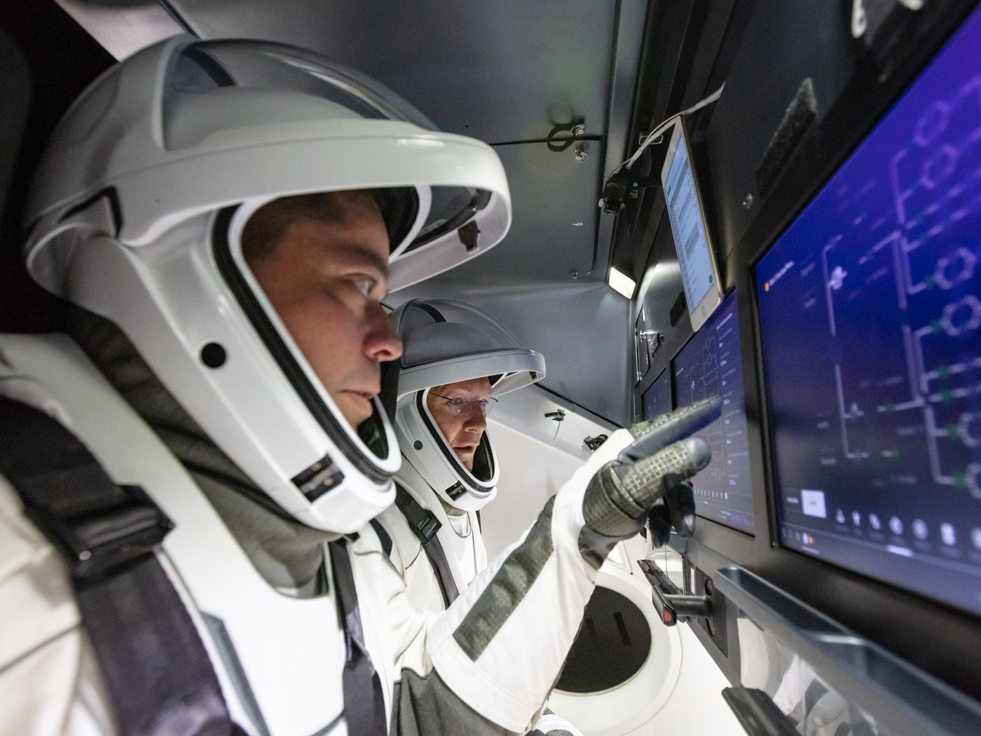 SpaceX's Crew Dragon slated to bring NASA astronauts home for the first time this weekend