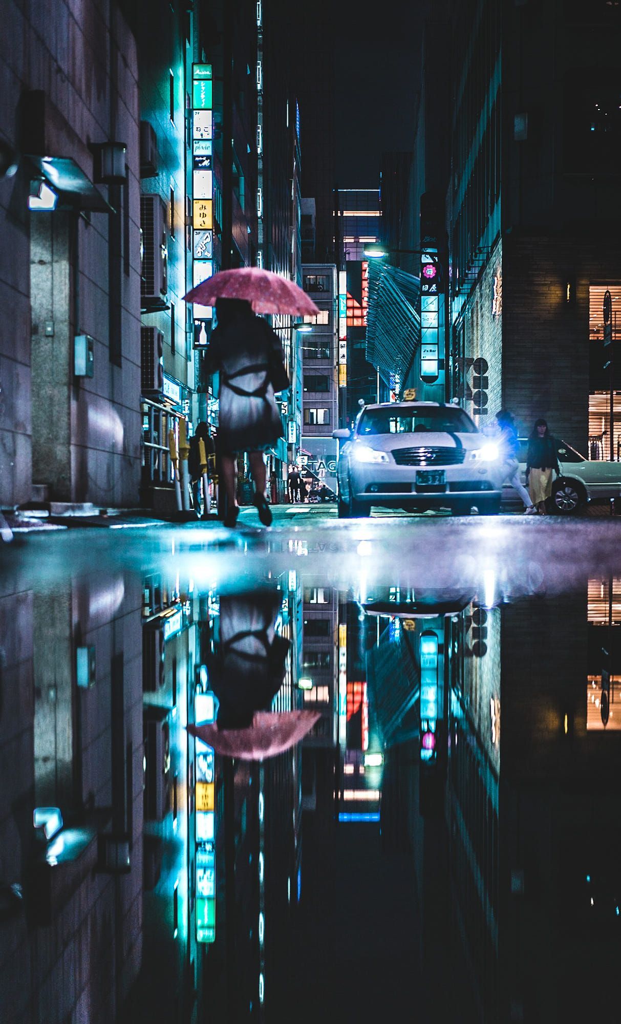 tokyo rain. Aesthetic japan, Urban photography, Rain street