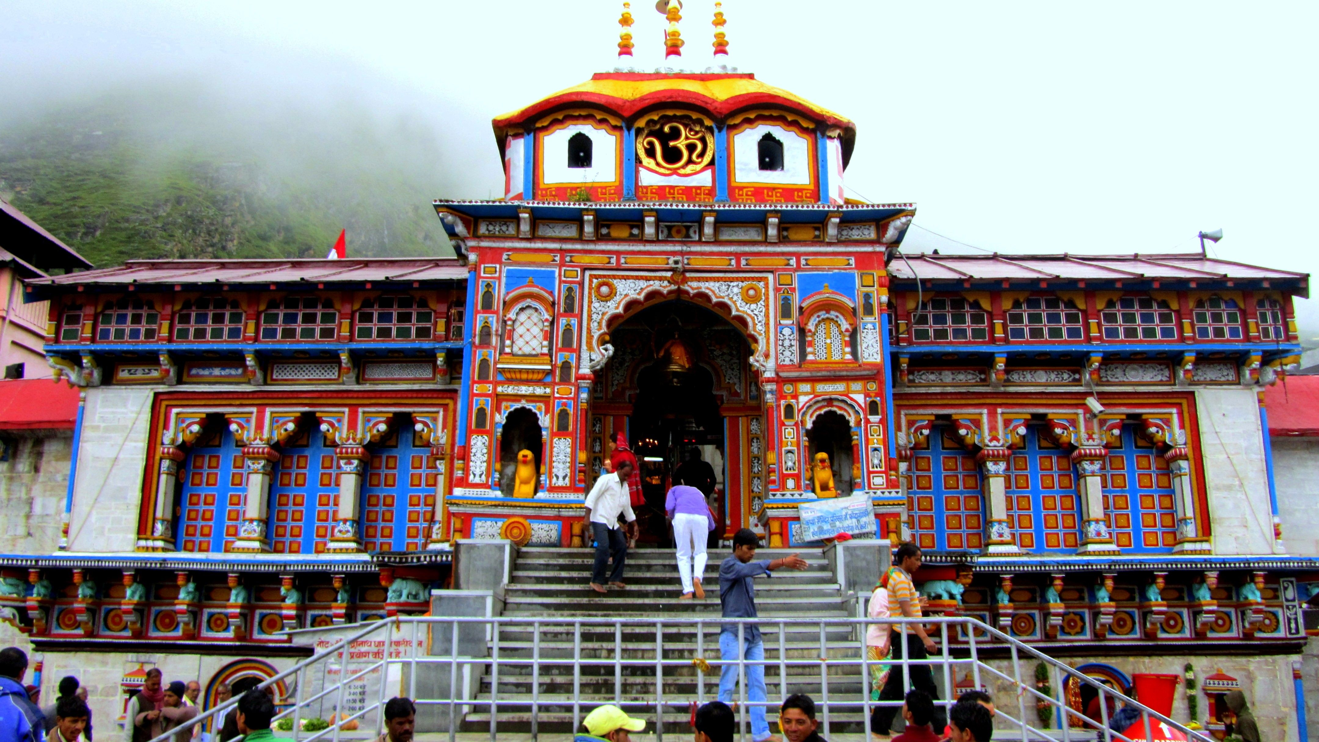 Char Dham Yatra 11 Nights. Soma Travel World