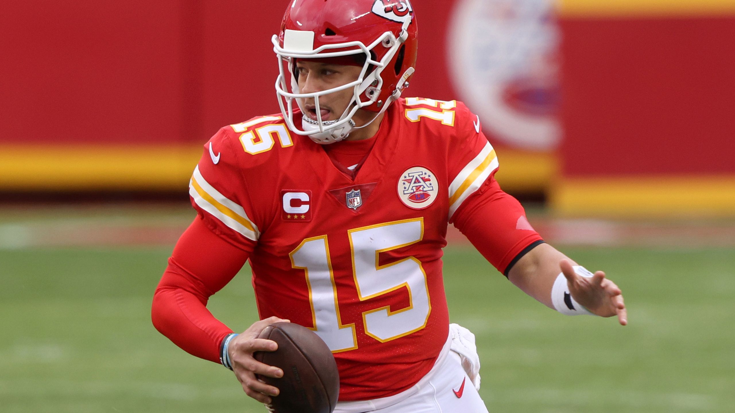 Super matchup between QBs Mahomes, Brady for NFL title
