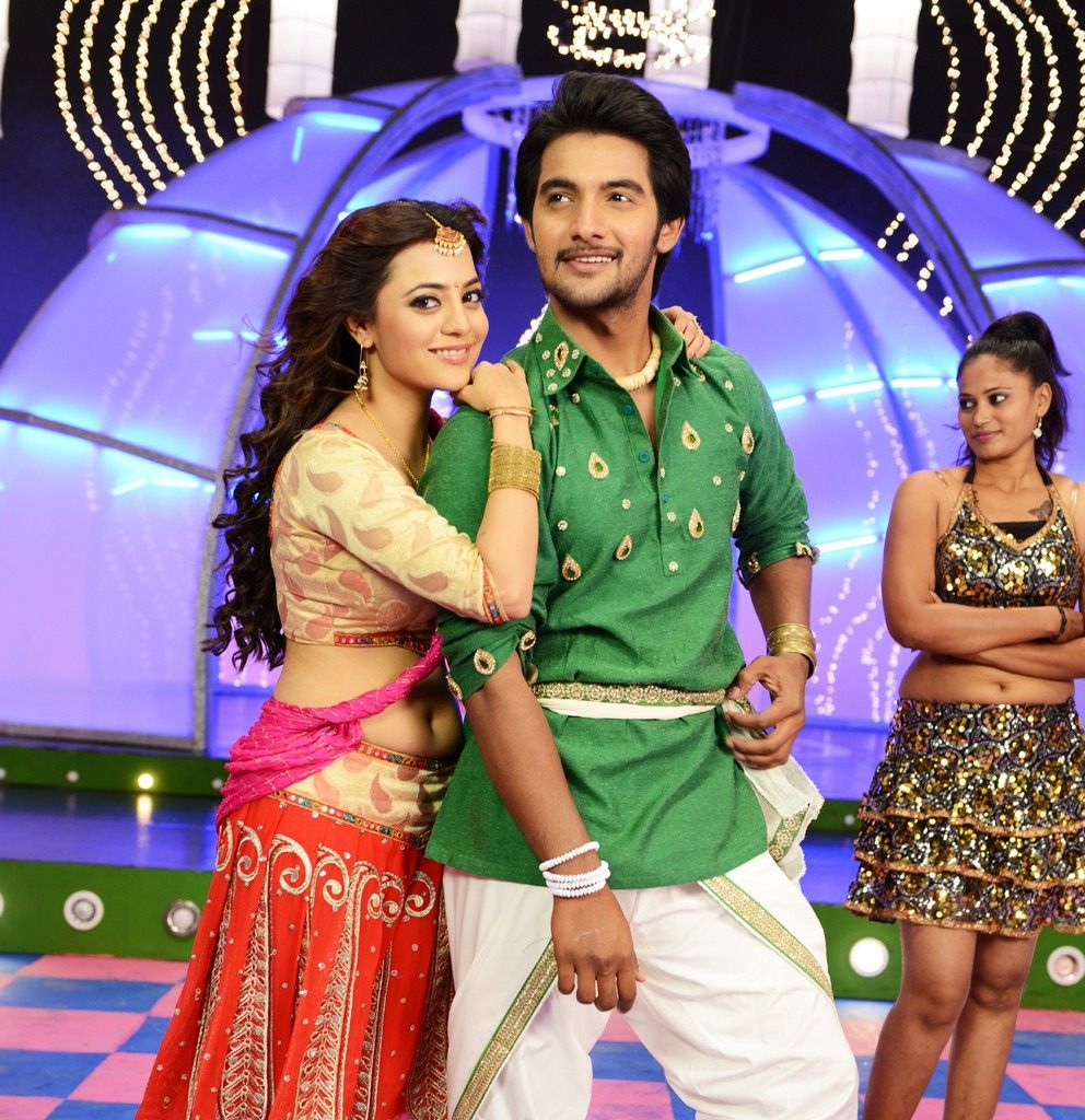 Telugu Movie News. Telugu Movie Reviews. Telugu Movie Gossips. Telugu Cinema Gallery. Telugu Movie Trailers. Telugu Cinema Events