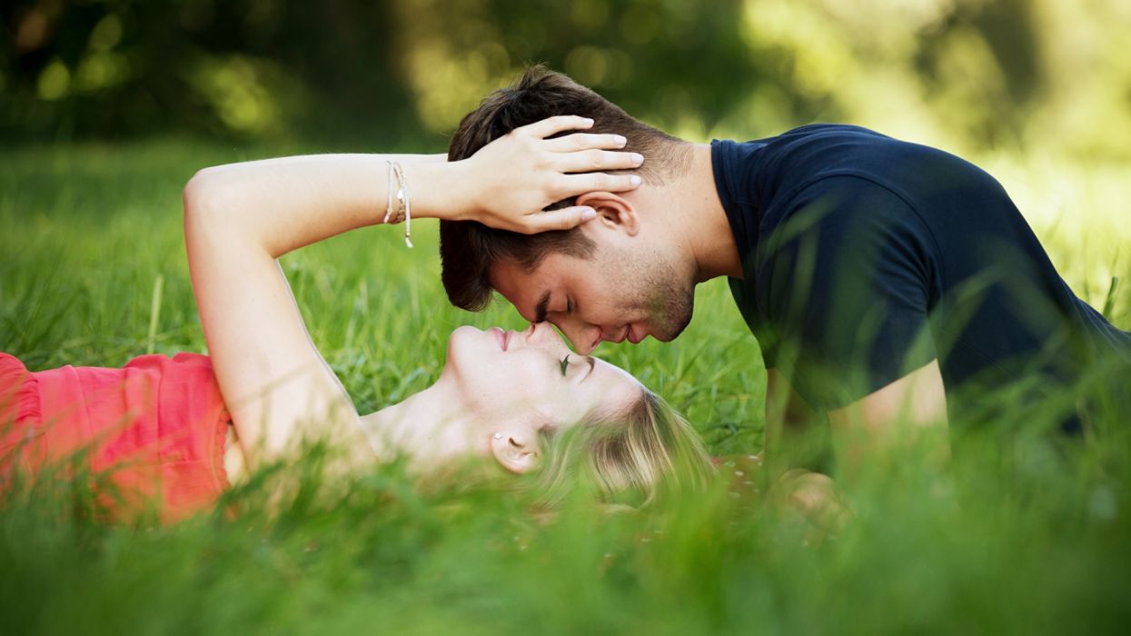 Couples in love Men Grass Two Hands Kiss wallpaperx1080