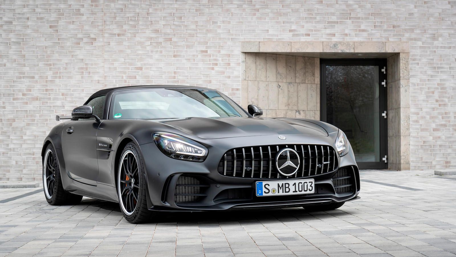 Mercedes AMG GT R Roadster: Review, Trims, Specs, Price, New Interior Features, Exterior Design, And Specifications