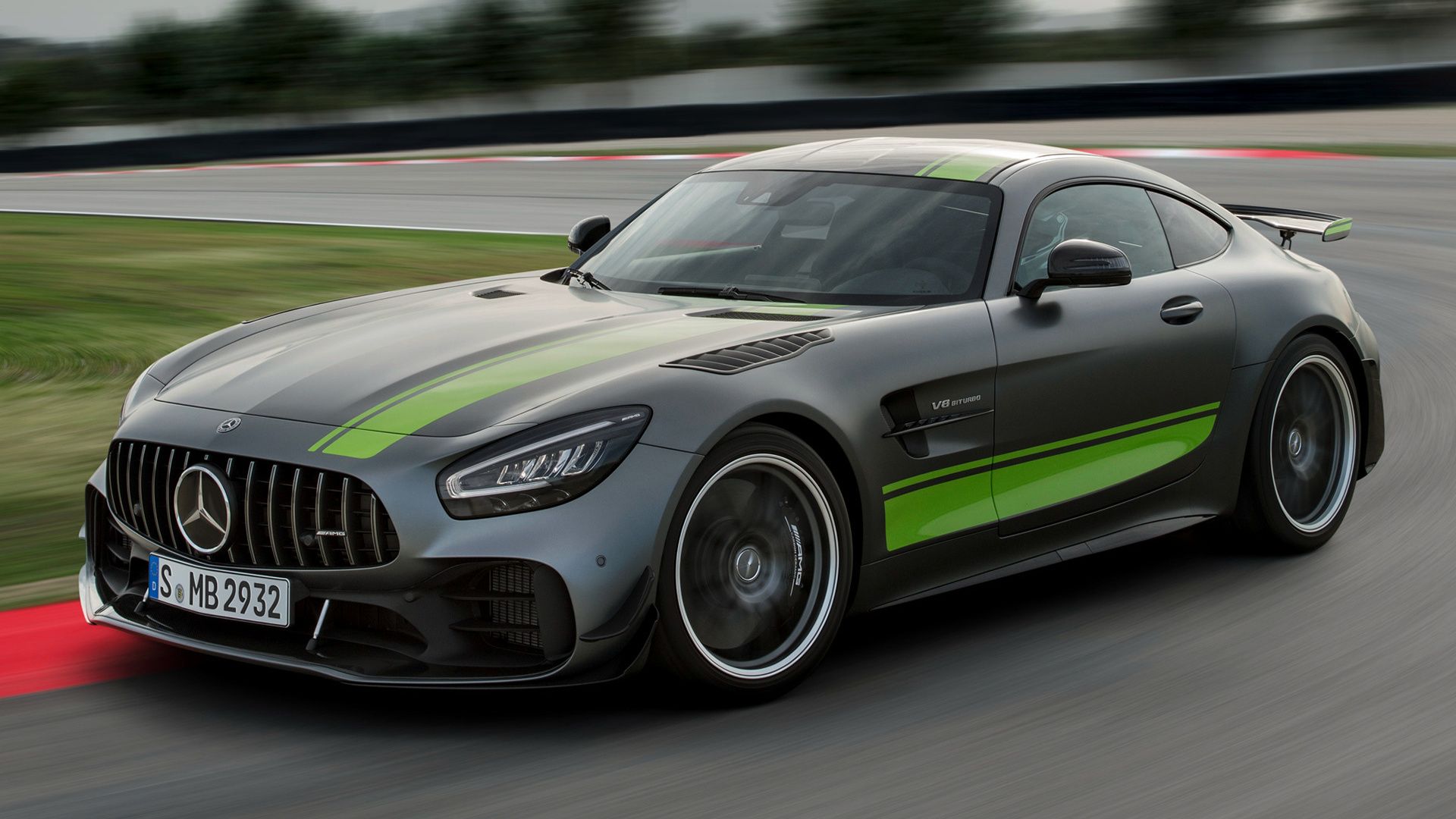 Mercedes AMG GT R Pro And HD Image
