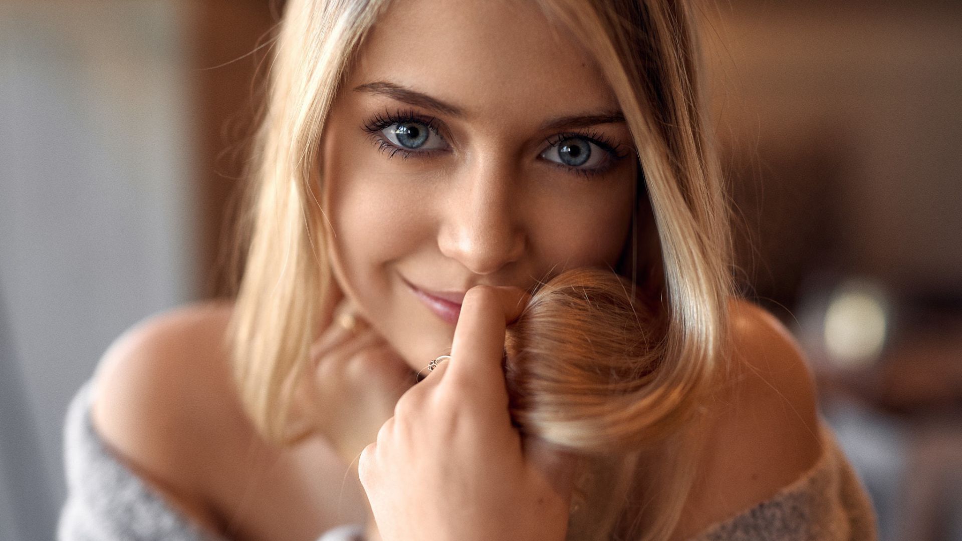 Download 1920x1080 wallpaper smile, blue eyes, beautiful, girl, full hd, hdtv, fhd, 1080p, 1920x1080 HD image, background, 2590