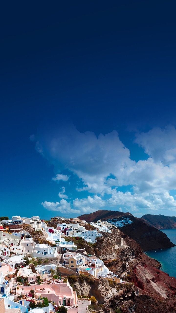 Find beauty everywhere. Greece sea, Greece wallpaper, Beautiful travel destinations