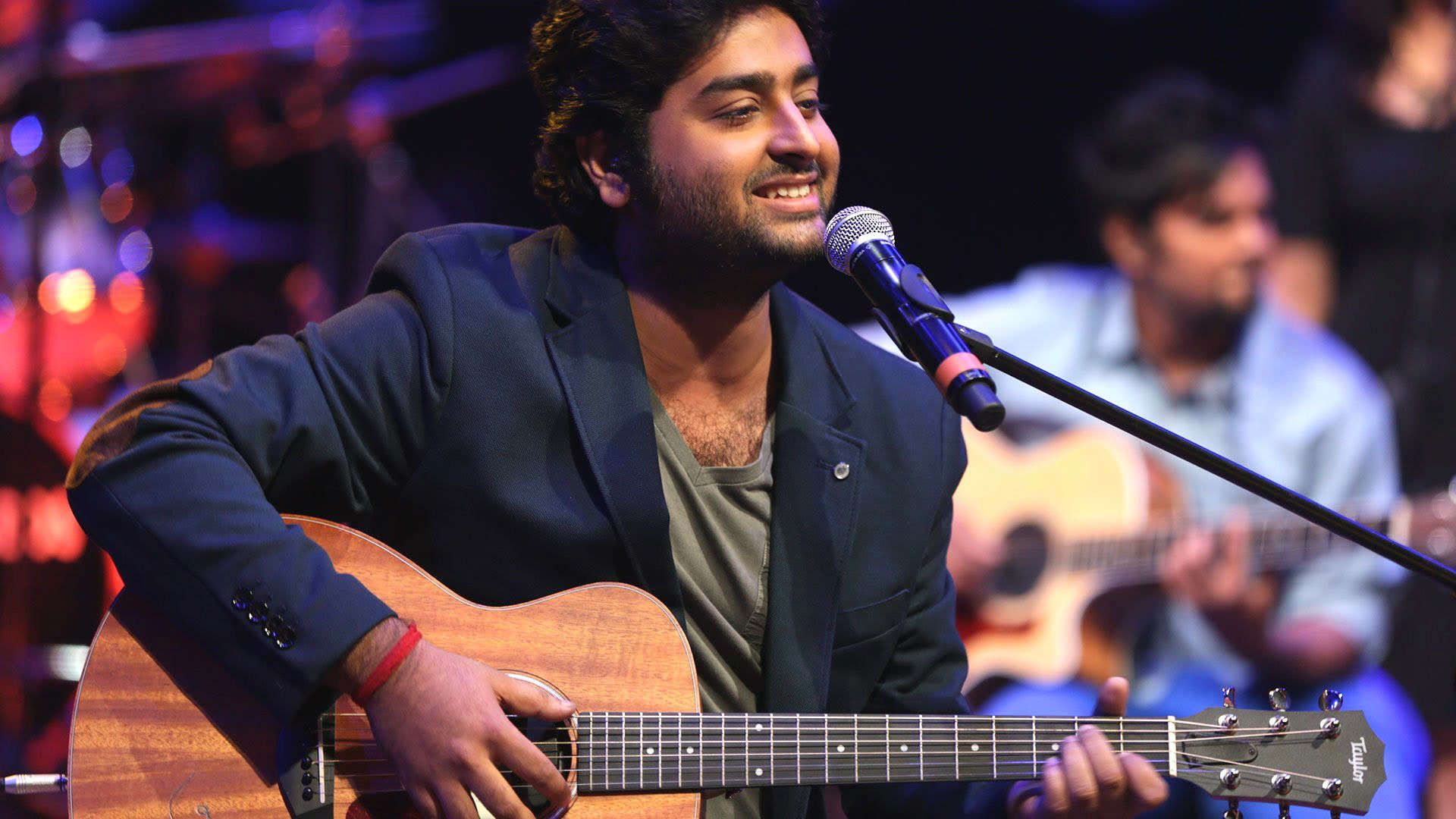 Arijit Singh: Arijit Singh gets married to childhood friend. Hindi Movie News of India