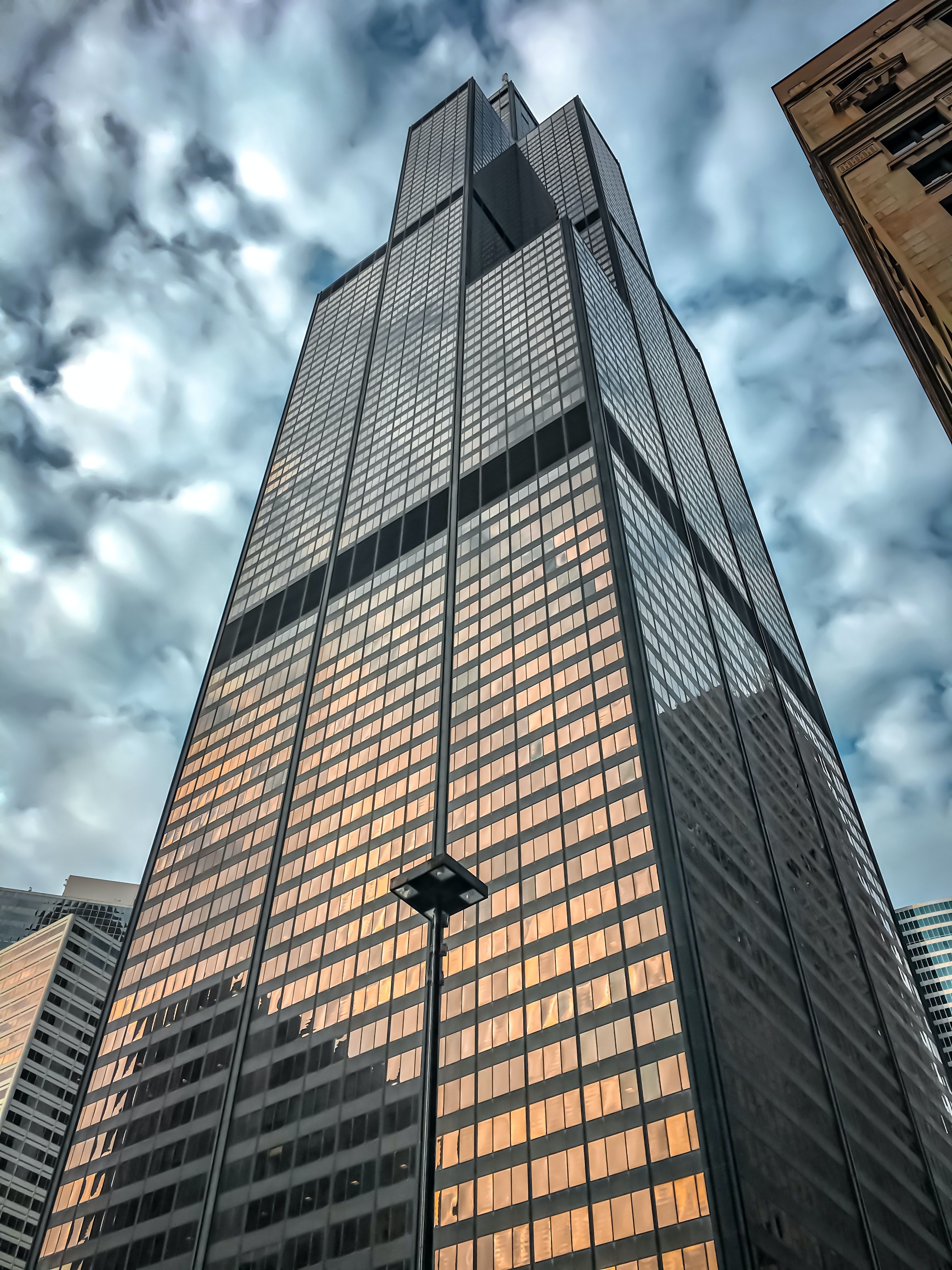 Low Angle Shot of Willis Tower Under Cloudy Sky · Free