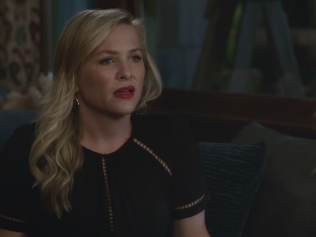 Arizona Robbins' Ladder Stitched Swing Top On Grey's Anatomy (Photos)