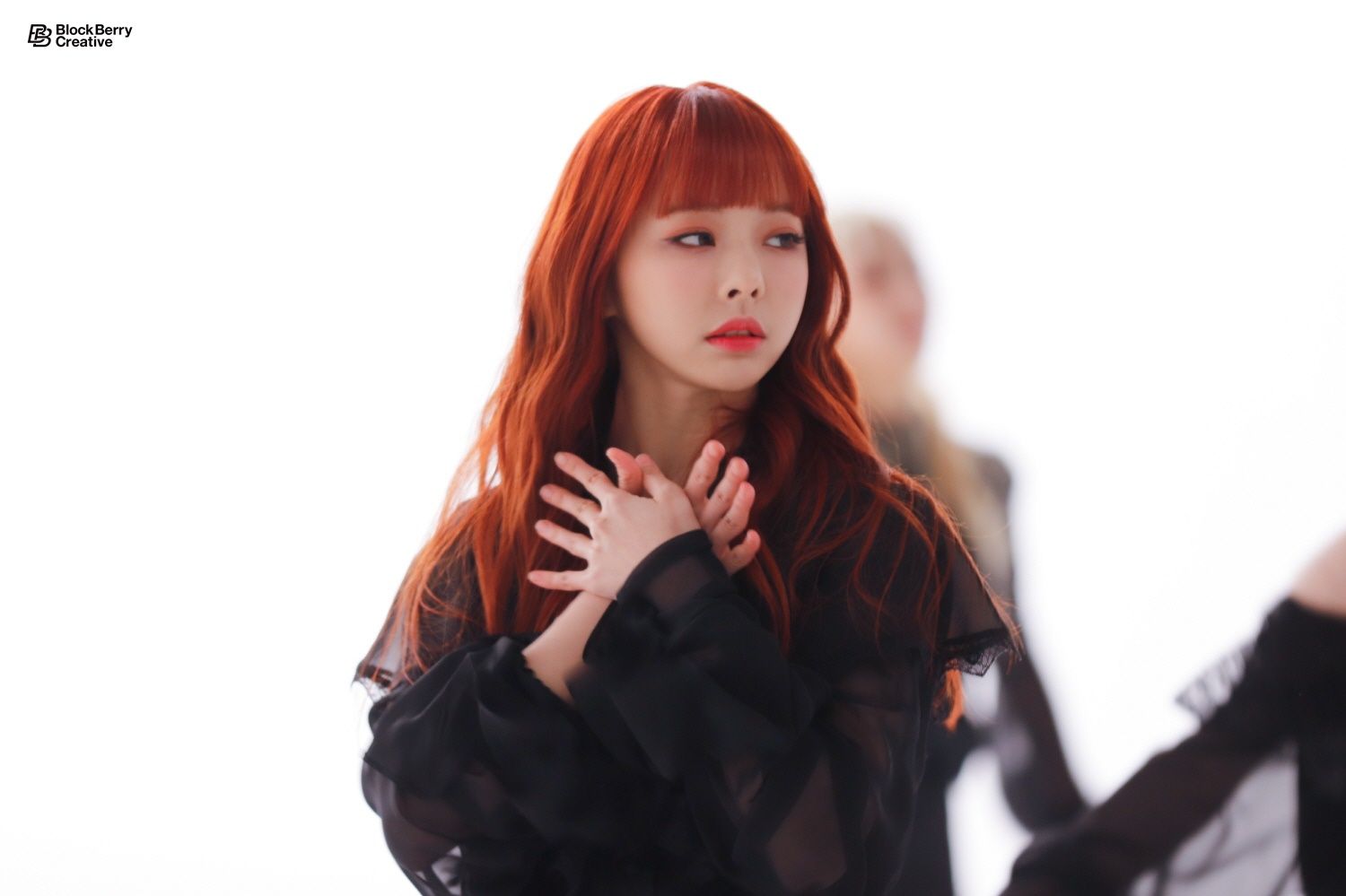 LOONA 'Butterfly' MV behindΠΔ Photo