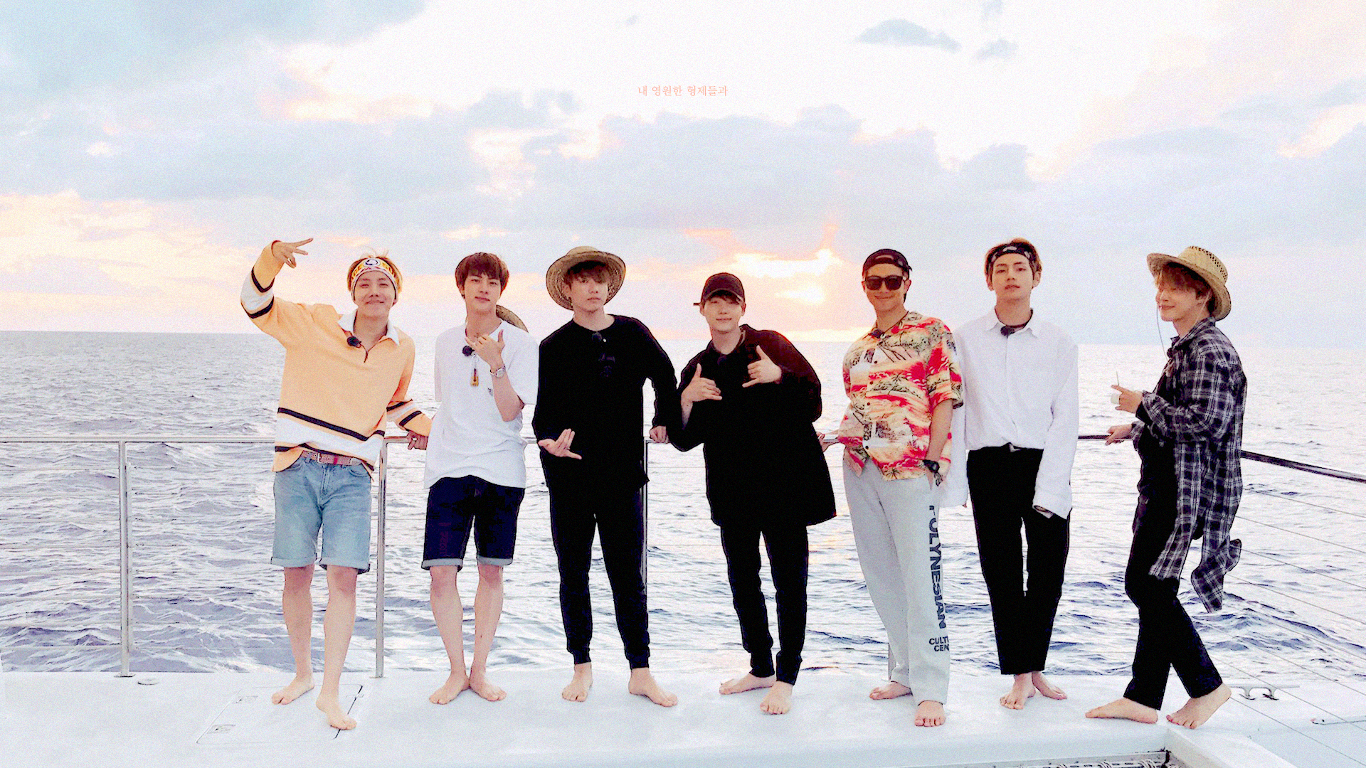 Kumpulan Foto BTS. Bts laptop wallpaper, Bts wallpaper desktop, Laptop wallpaper