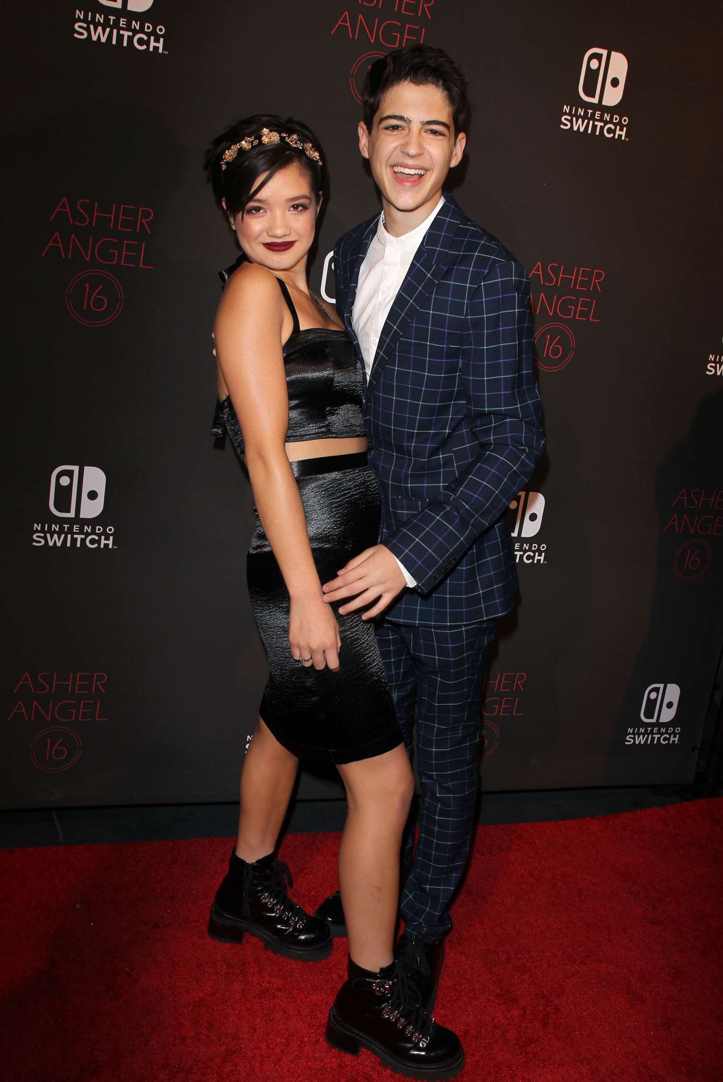 Mount And Blade: Peyton Elizabeth Lee And Asher Angel