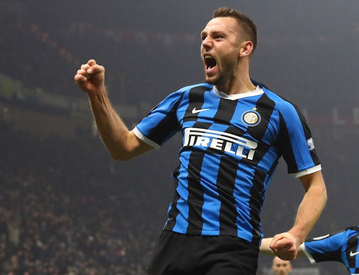 Stefan De Vrij Acknowledged As The Best Defender During The 2019 20 Serie A Campaign