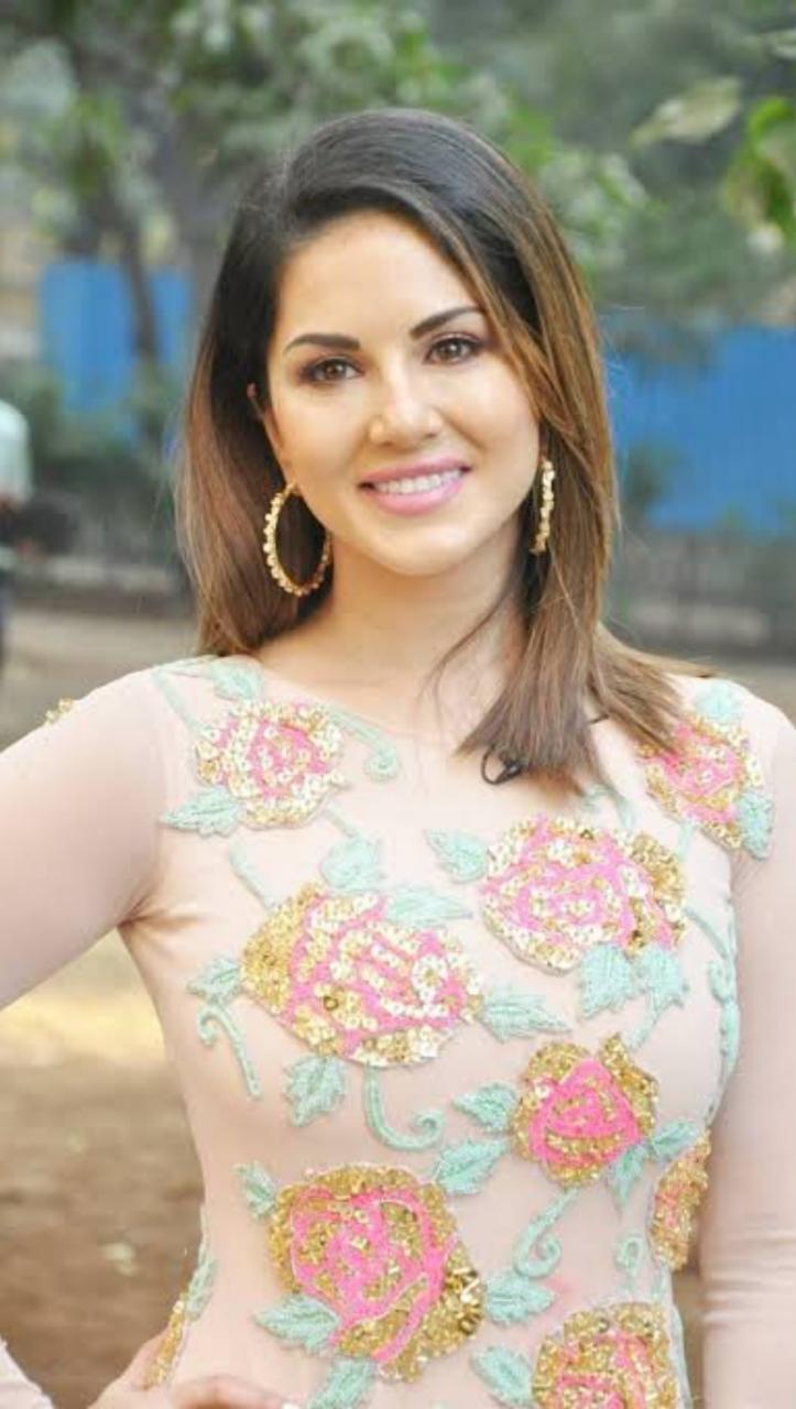 Sunny Leone Wallpaper for Android