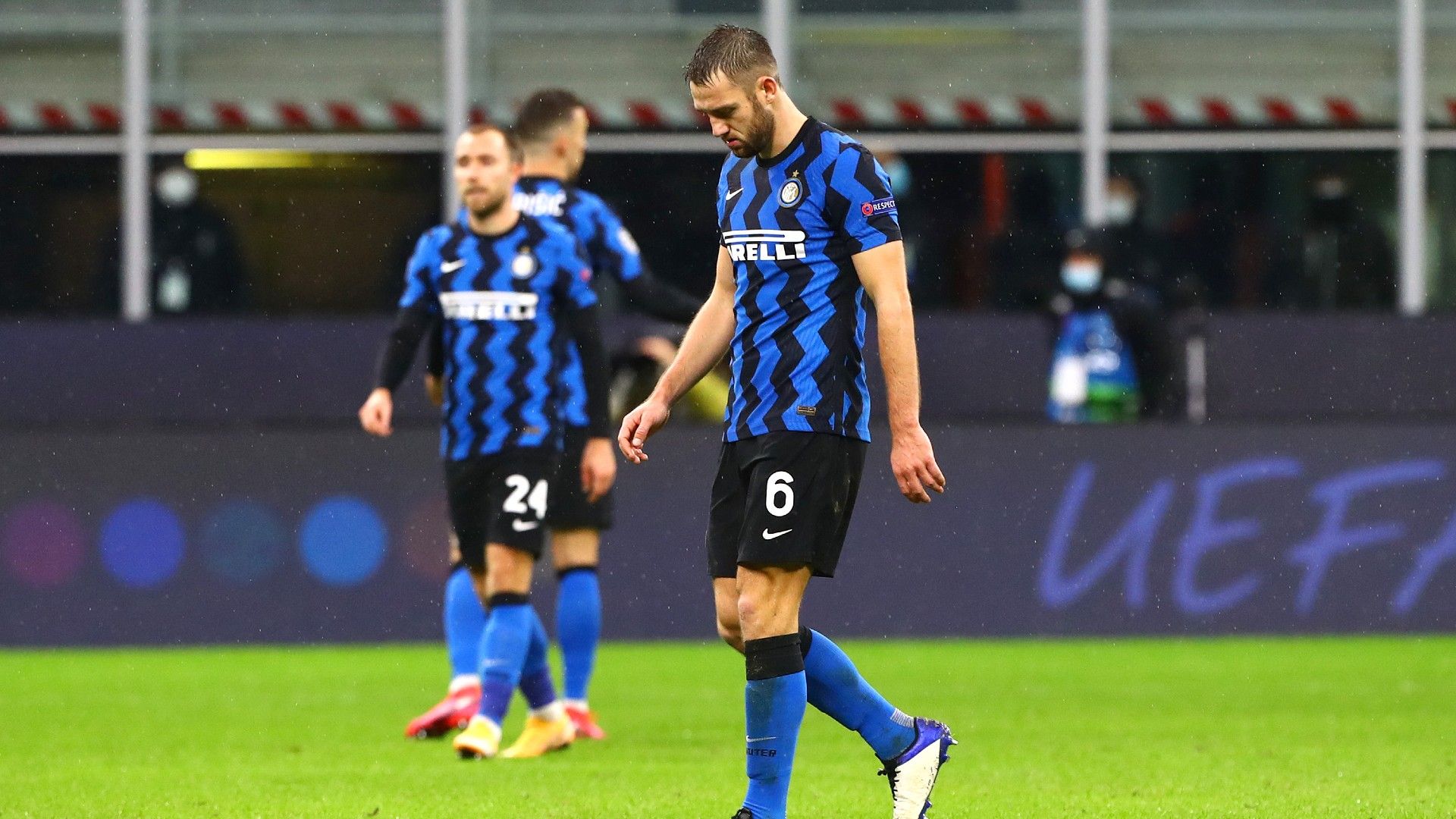 Inter's Clash With Sassuolo Called Off After Further Covid 19 Cases For De Vrij And Vecino