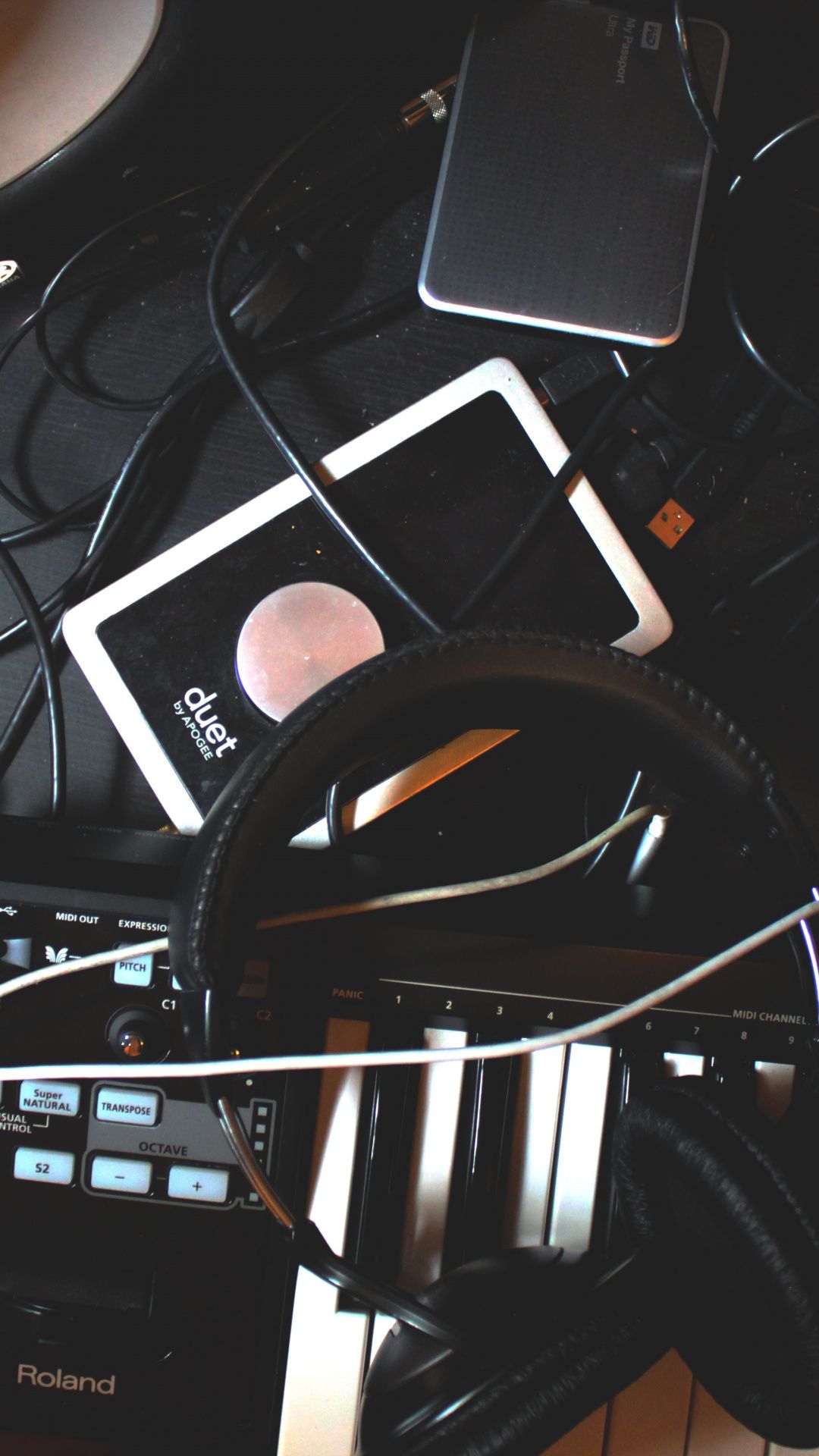 Wallpaper sound, audio mixing, recording studio, music, electronics. Recording studio, Music, Studio