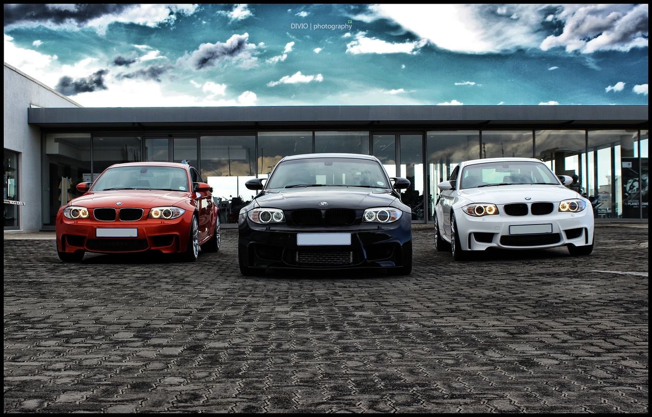 Beautiful BMW 1M Coupe Photohoot Is Your Wallpaper Source