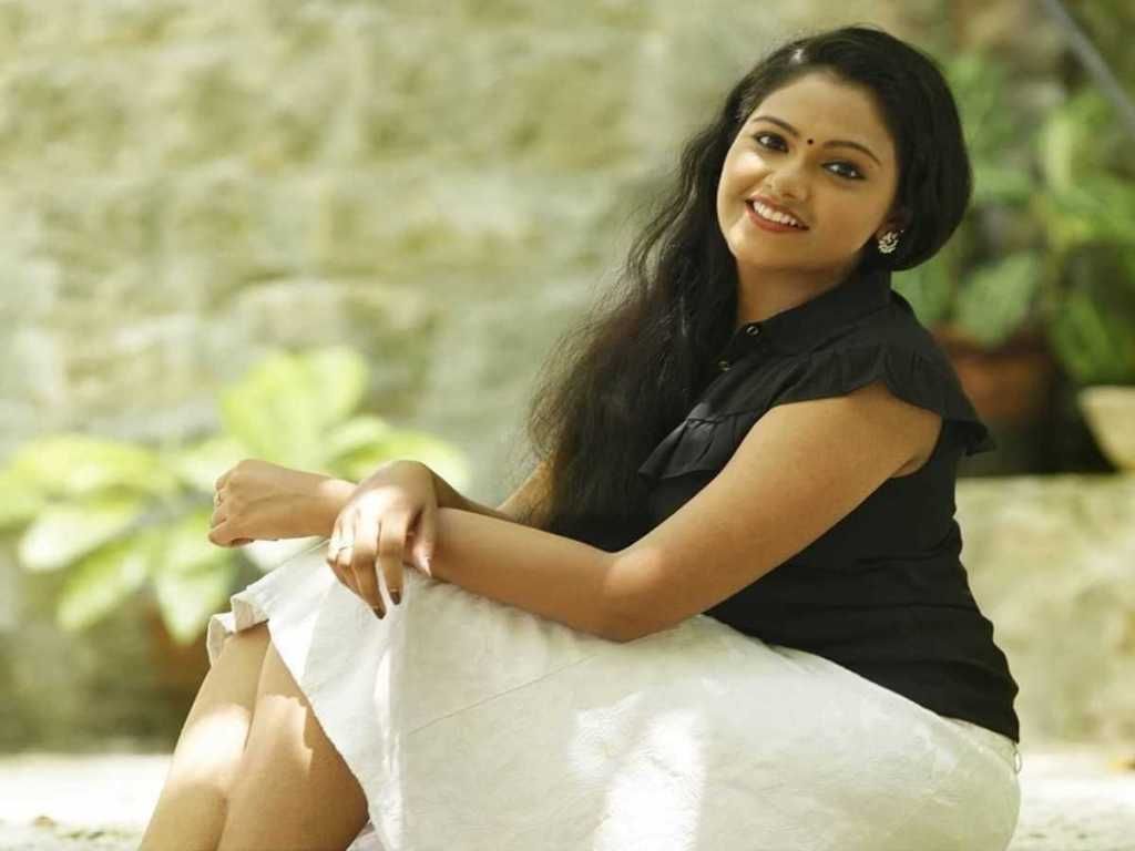 Rebecca Santhosh latest hot stills