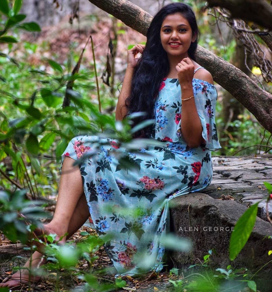 Actress: Rebecca Santhosh Photo