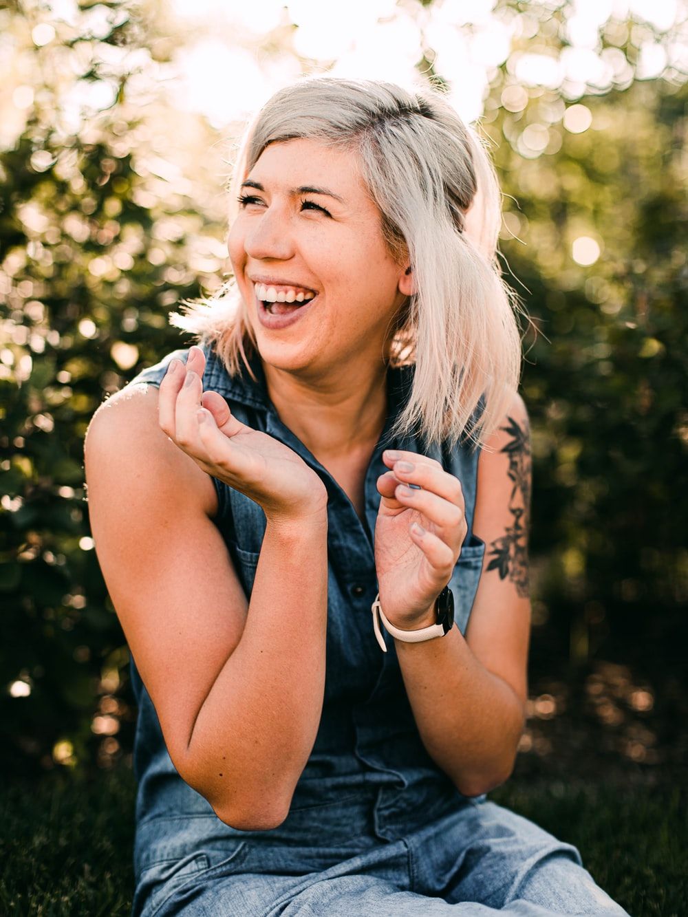 Girls Laughing Picture [HD]. Download Free Image
