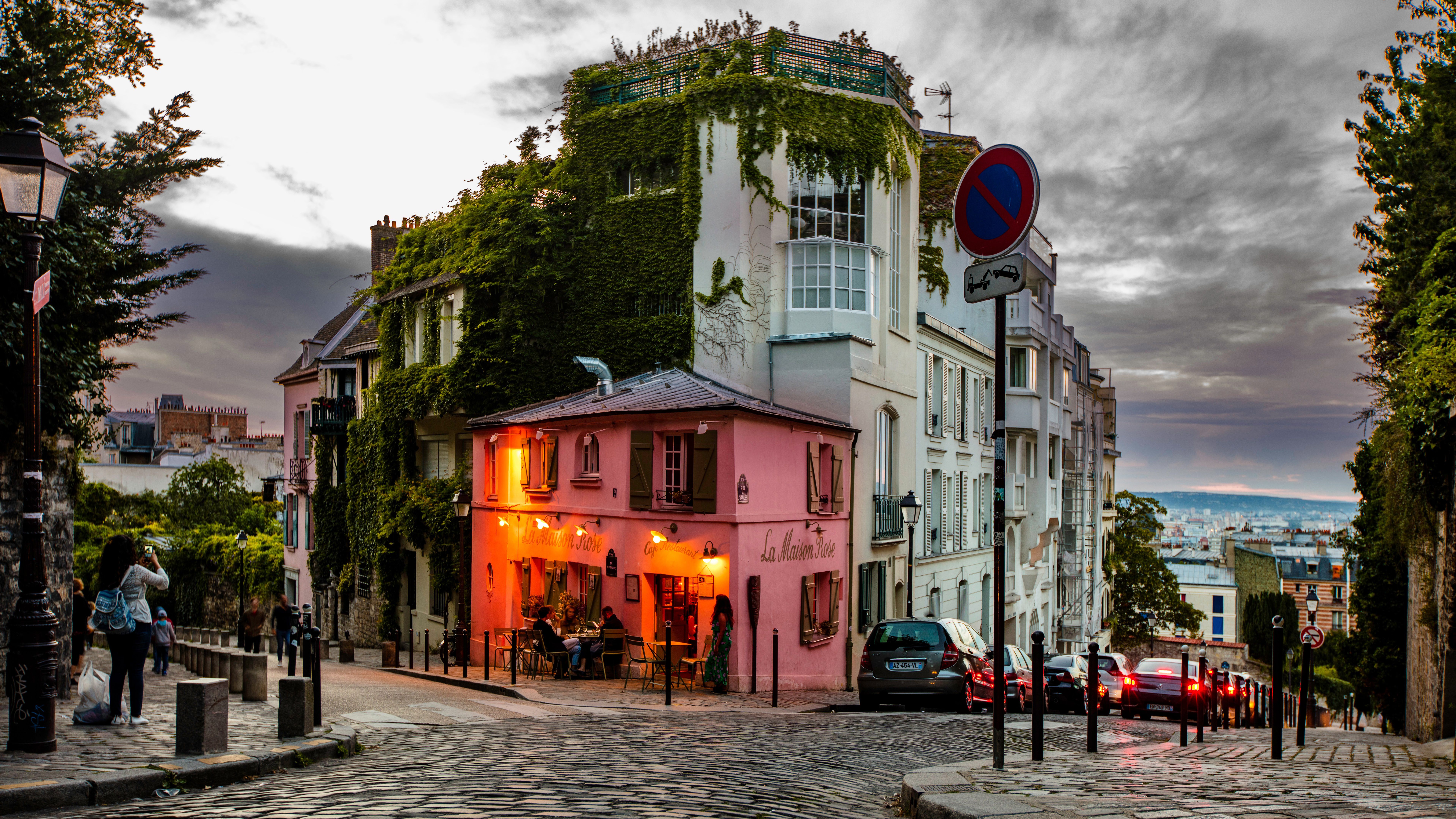 La Maison Rose Paris France 4K 8K HD Travel Wallpaper
