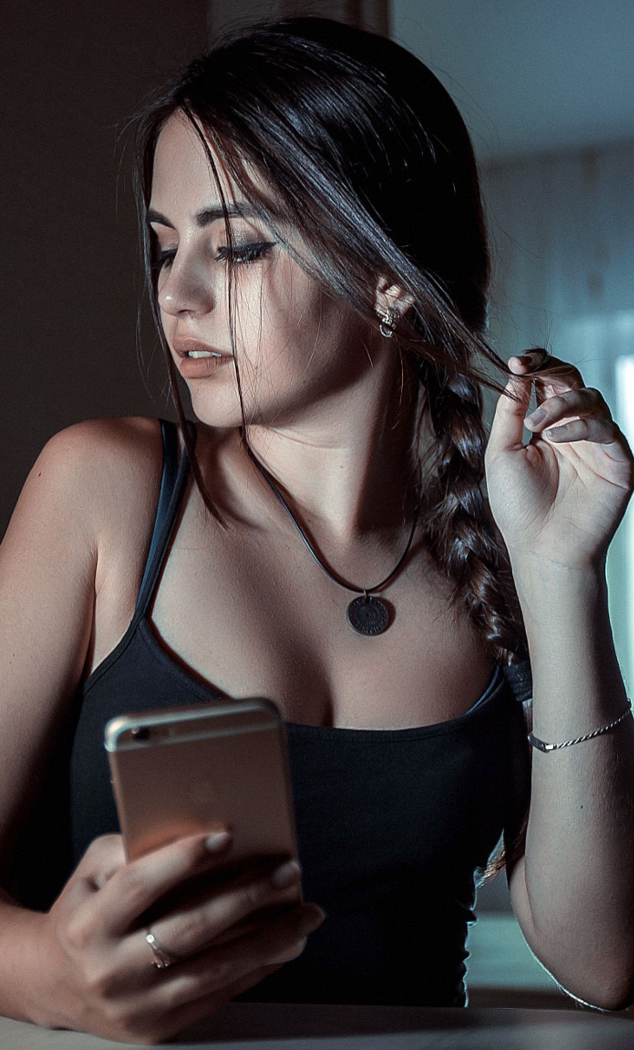 Women Portrait Necklace Cell Phone Whisky iPhone HD 4k Wallpaper, Image, Background, Photo and Picture