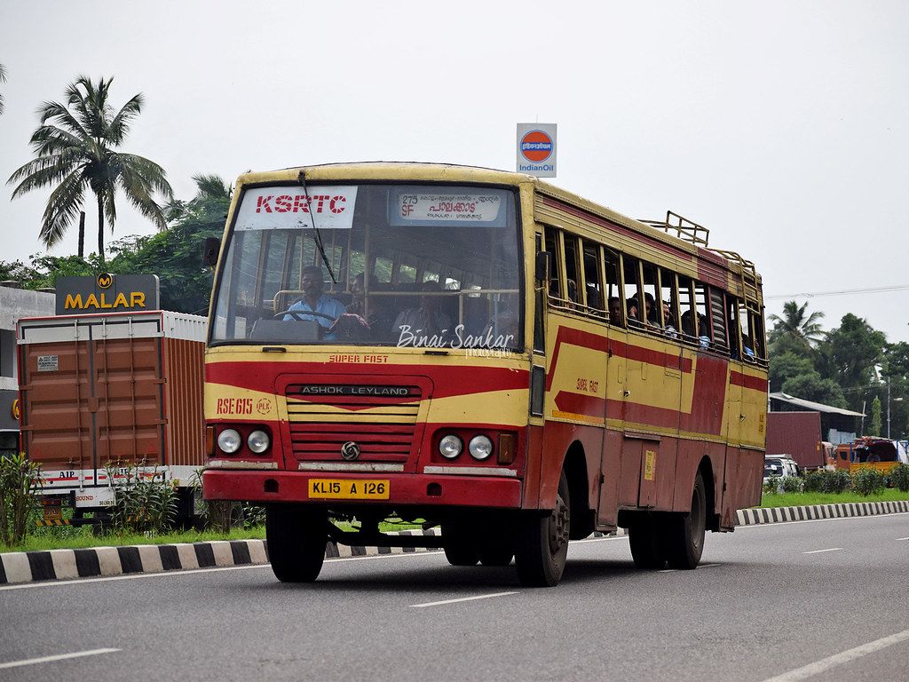 KSRTC. Super Fast Bus KL 15 A 126 (RSE615) Of Palakkad Head