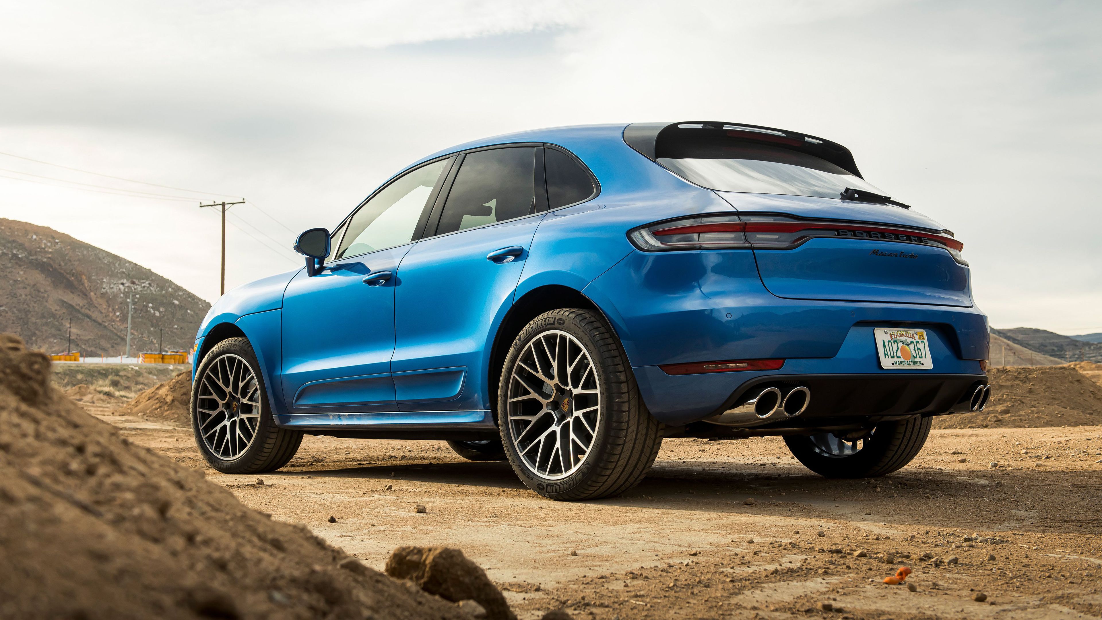 Фото макана на обои. Porsche Macan Turbo 2020. Порше Кайен Макан 2020. Porsche Macan Turbo s 2020. Порше Макан турбо с 2020.