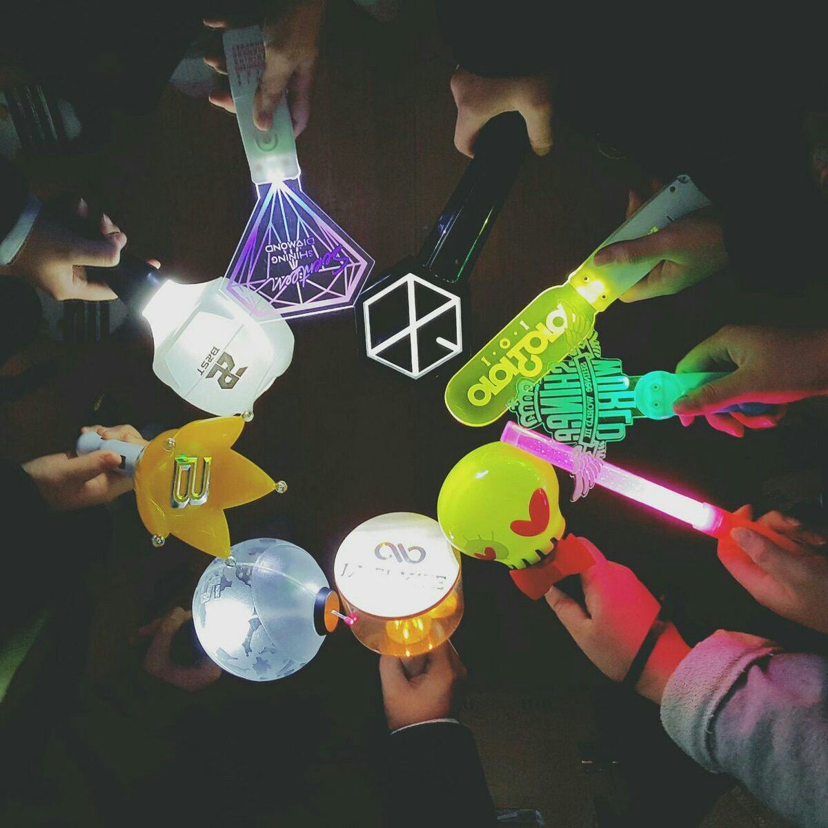 Lightstick Kpop ♡. Tongkat cahaya, Wallpaper bts, Imajinasi