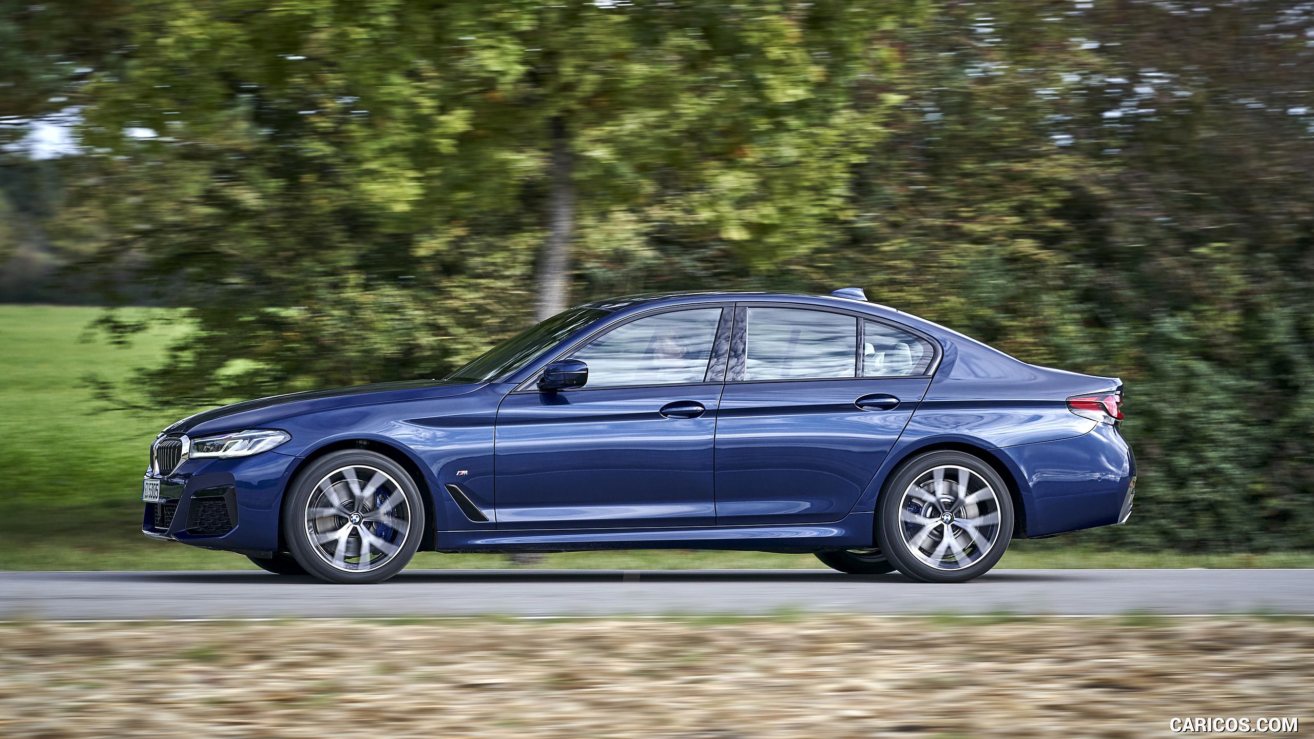 BMW 5 Series 540i xDrive M Sport Package. HD Wallpaper