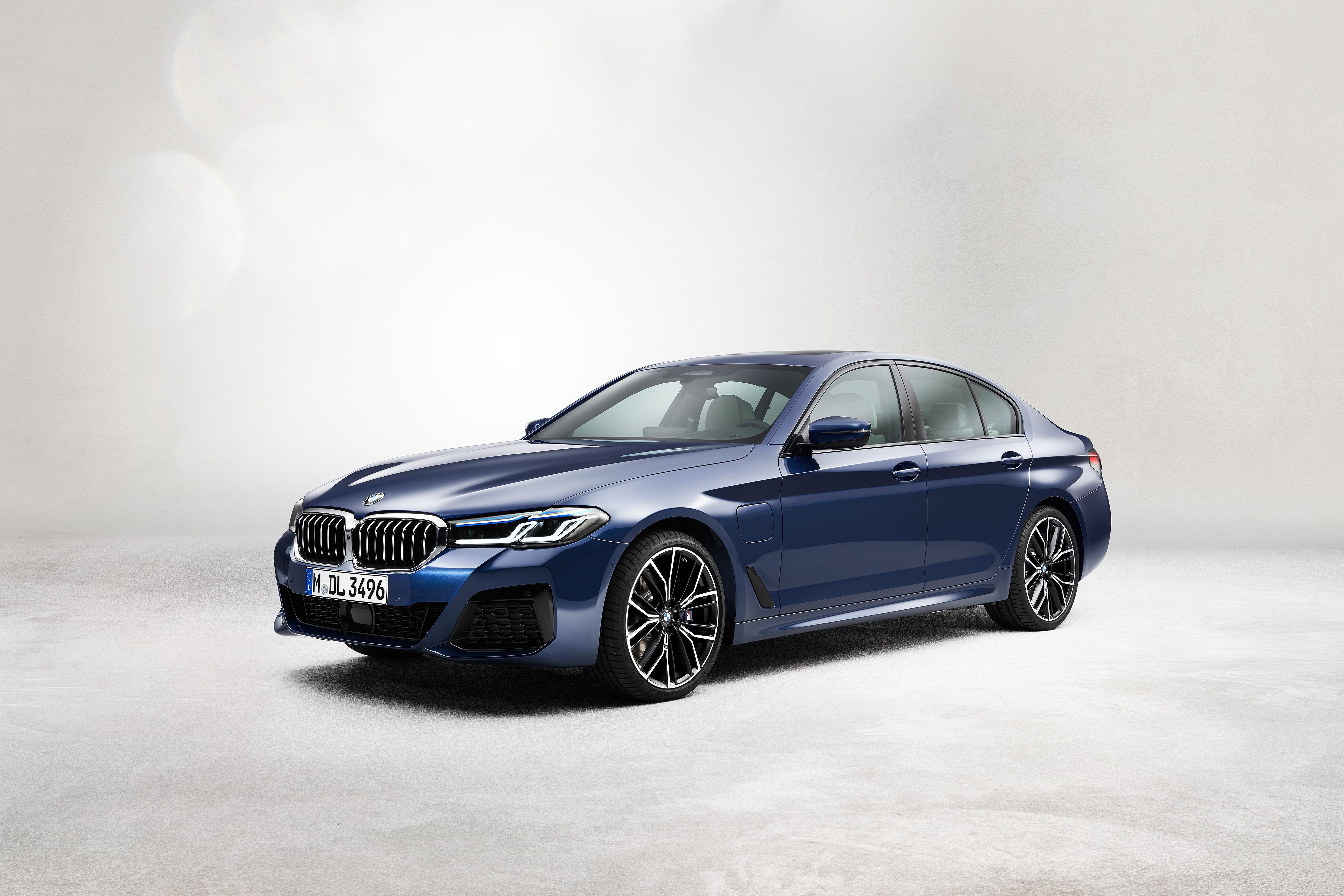 BMW 5 Series Gets New Tech And An Altered Look