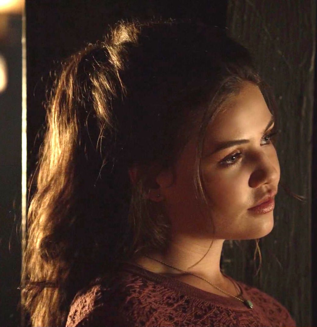 Davina Claire Appearance. Davina Claire, Danielle Campbell The Originals, Davina