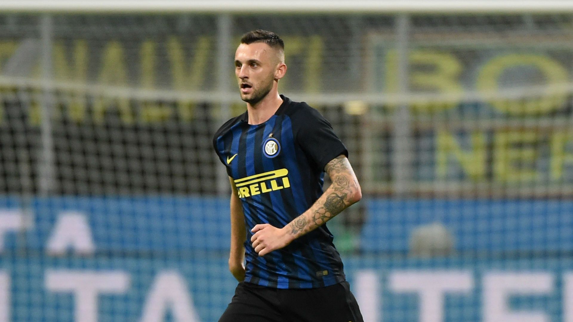 Brozovic extends Inter stay
