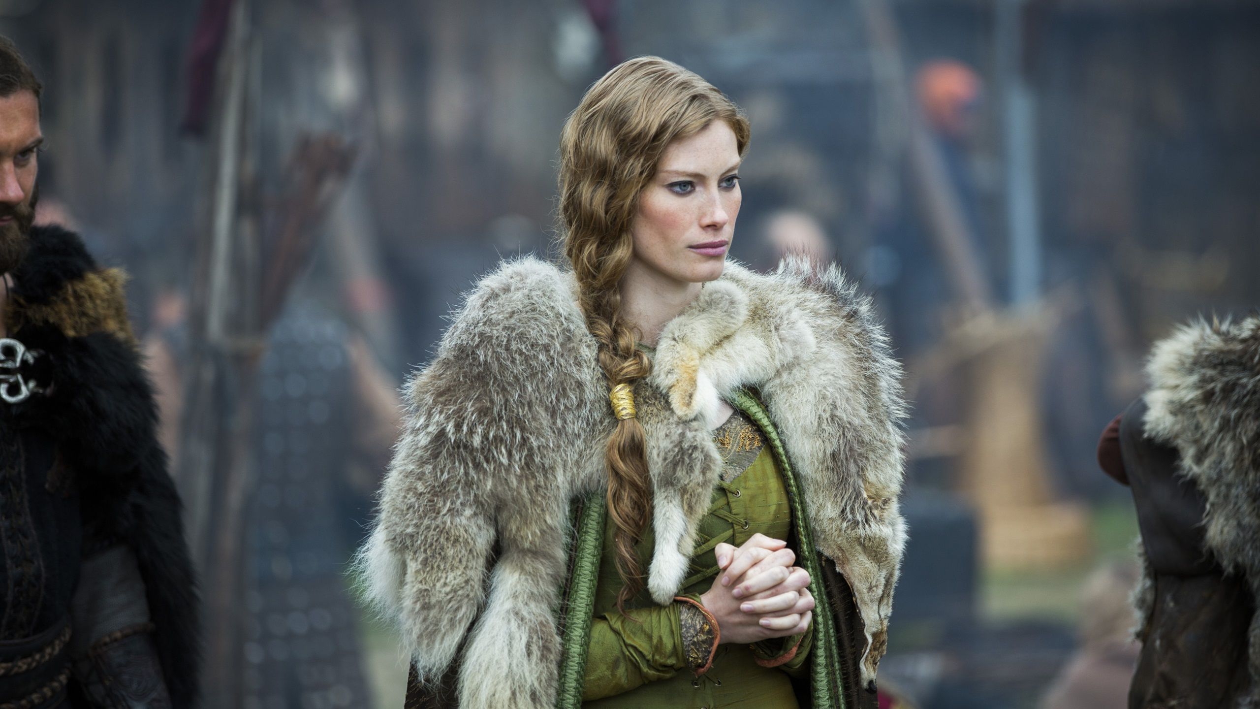 Wallpaper Alyssa Sutherland, The Vikings 2880x1800 HD Picture, Image