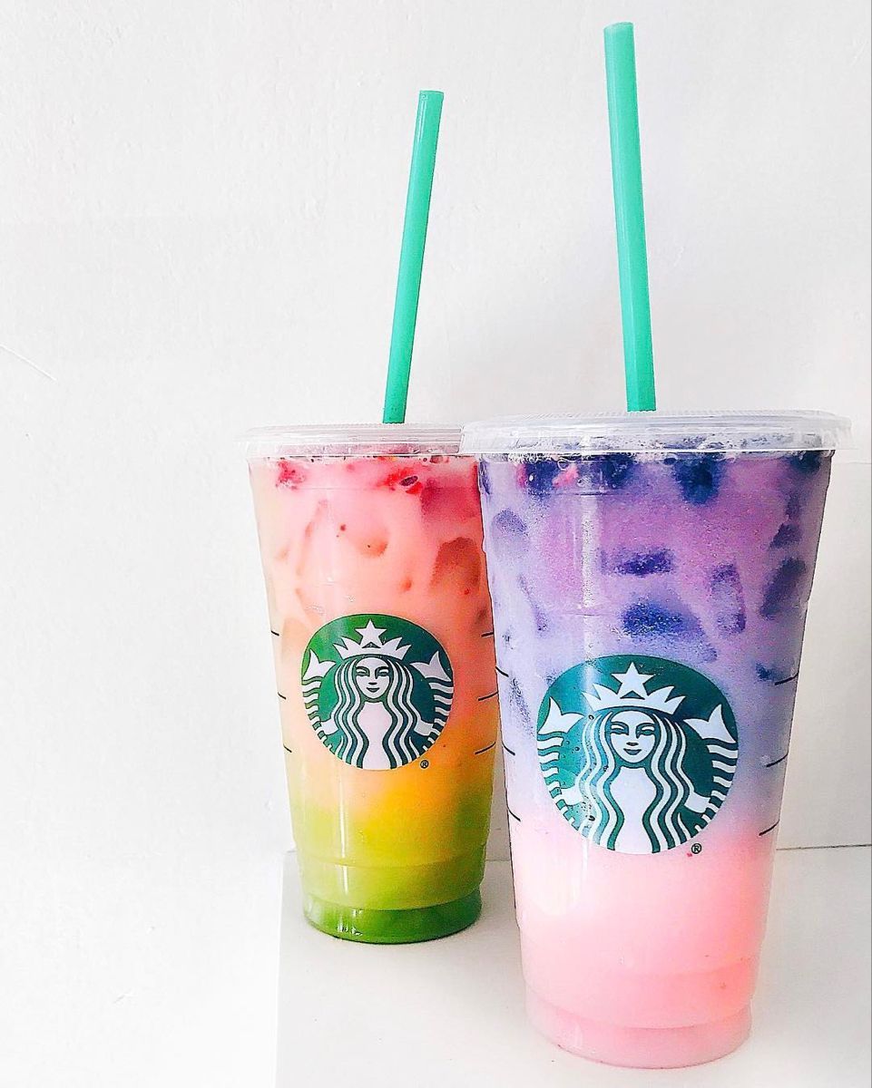 Starbucks' New Two Tone Drinks Are About To Take Over The Internet. Secret Starbucks Drinks, Starbucks Drinks Recipes, Starbucks Secret Menu Drinks