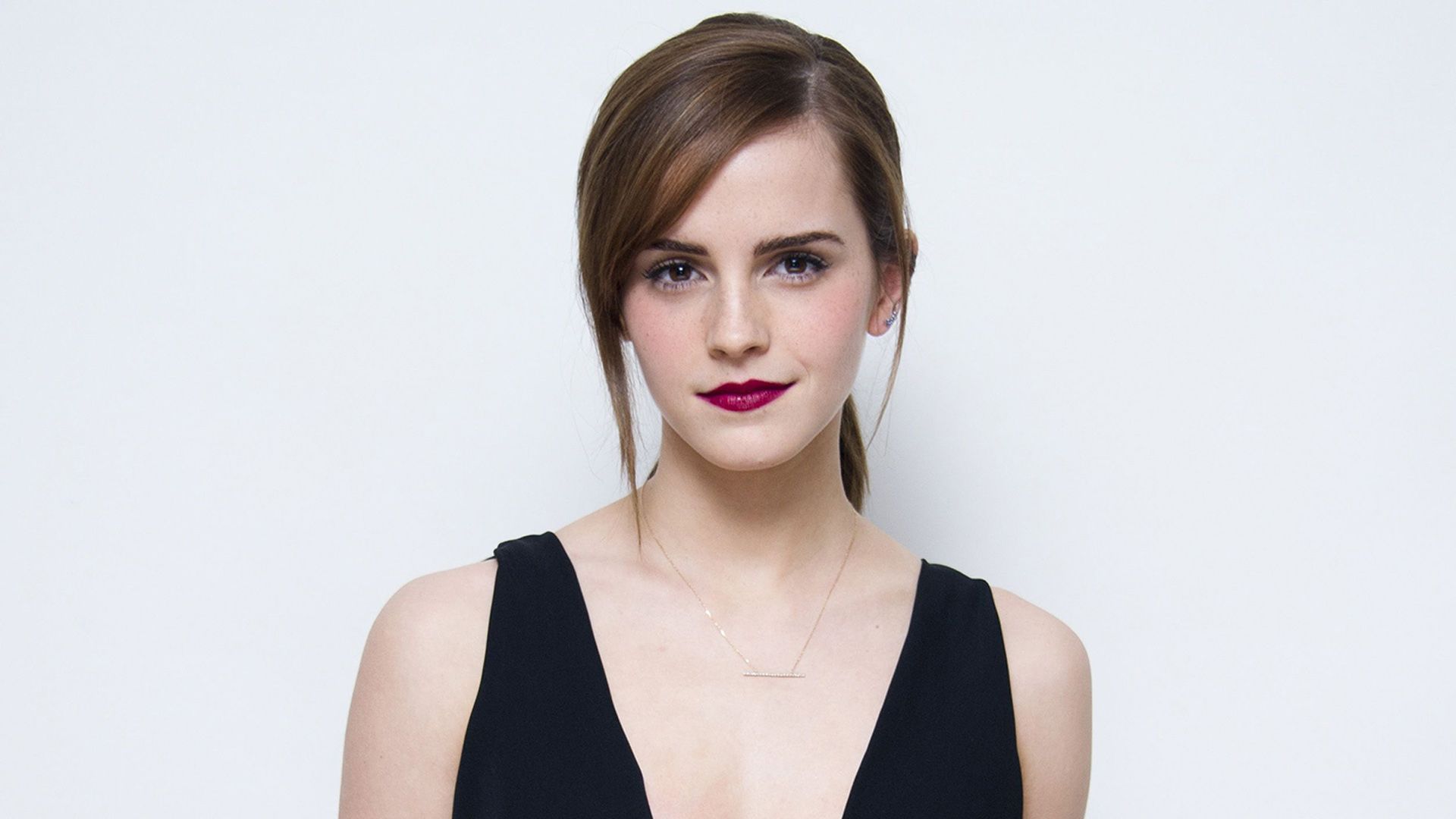 Title: Emma Watson Content: PostURL: ImageURL: Author: blvff3. Hollywood actress photo, Hollywood actresses, Hollywood actress pics