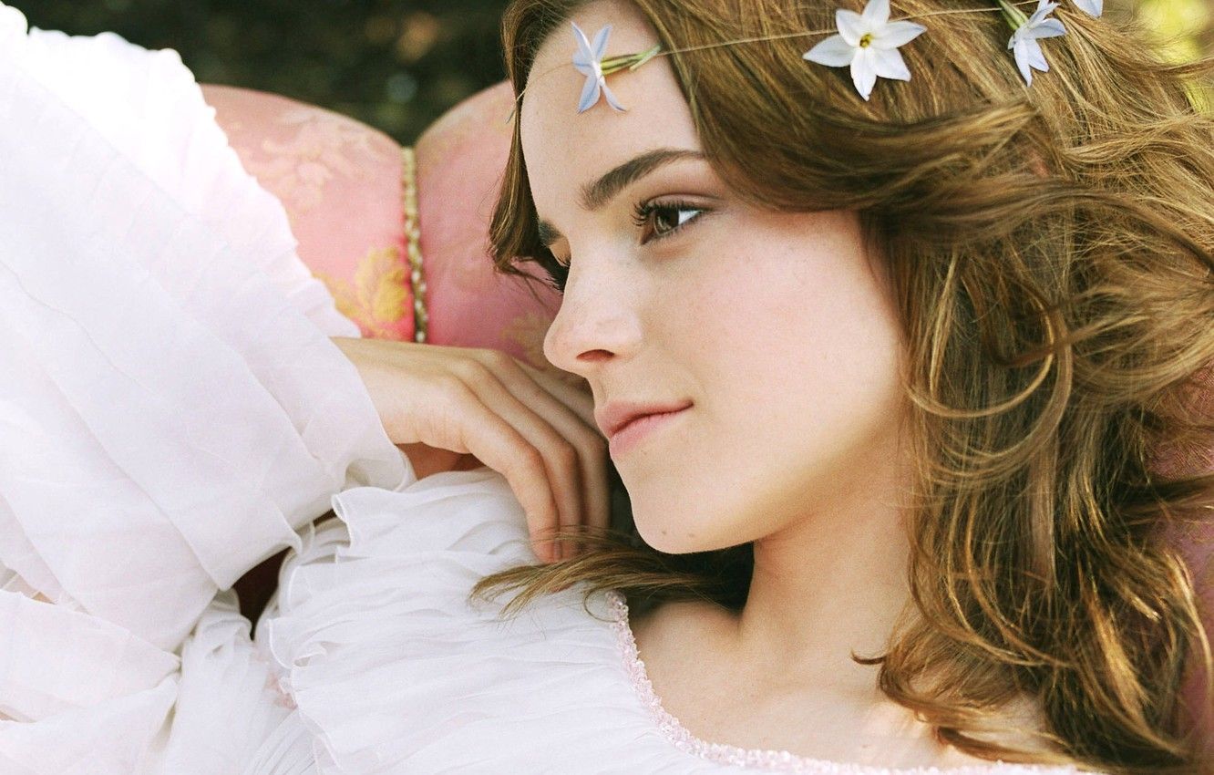 Wallpaper Emma Watson, flowers, sofa, wedding dress image for desktop, section девушки