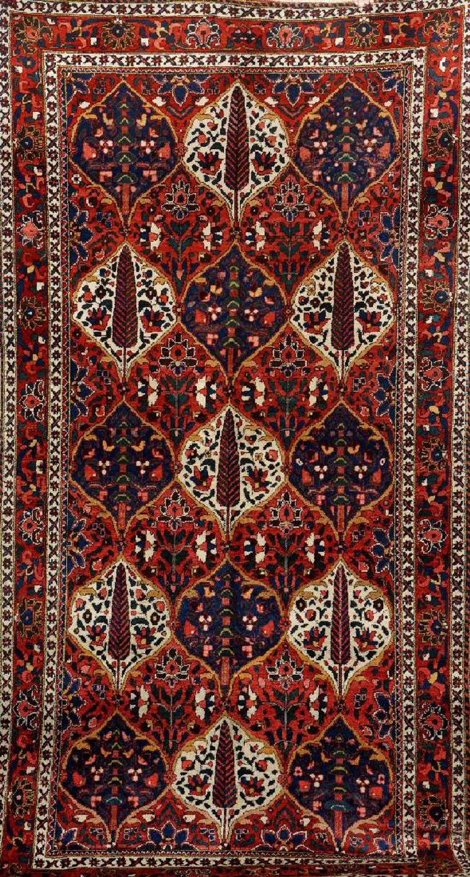 Bakhtiar Rug, 2018. Henry's Auktionshaus AG in Germany. Rugs, Rugs on carpet, Tribal carpets