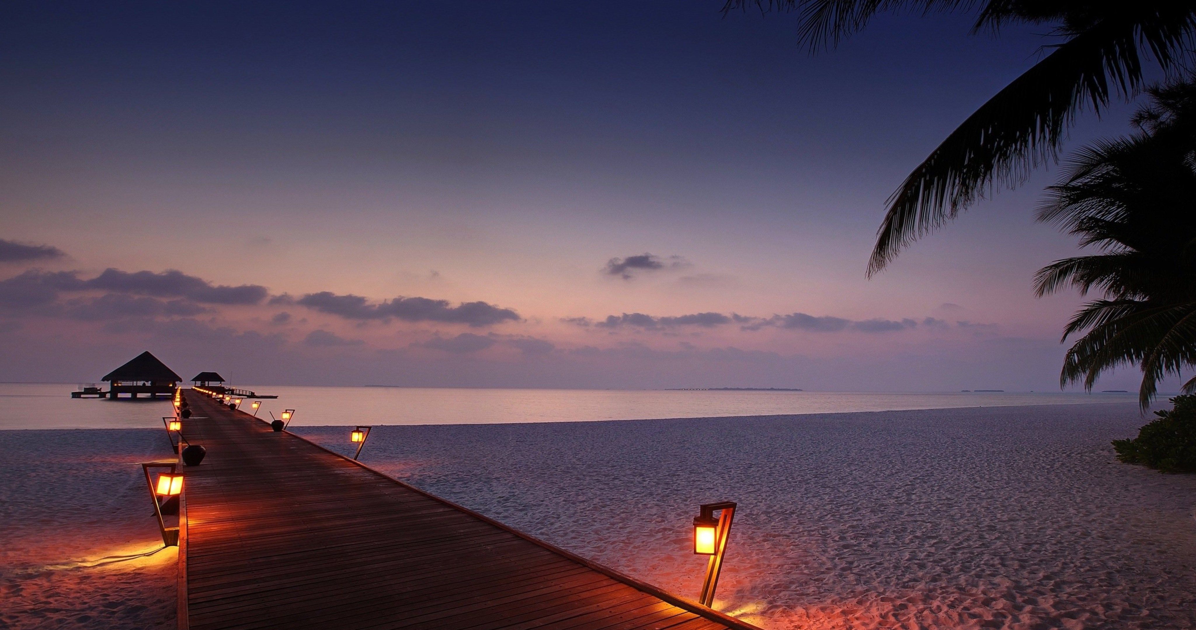 Вечер на рабочий стол. Сансет Бич Мальдивы. Остров Ваадху Мальдивы. Вечерний пляж. Вечер на море.