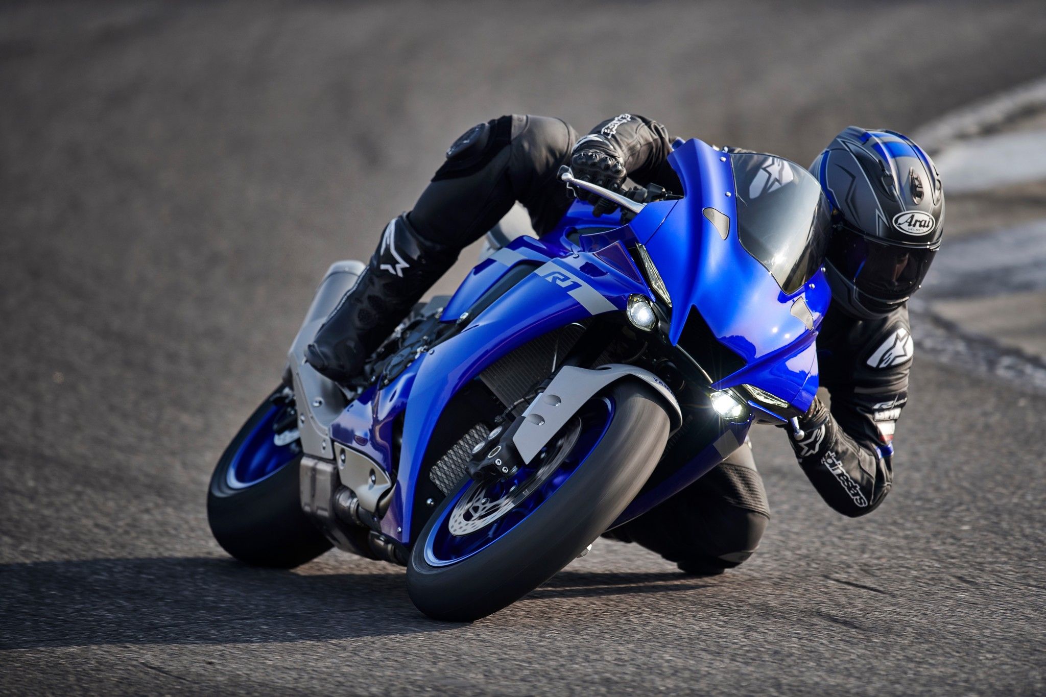 2021 yamaha r1 Clearance