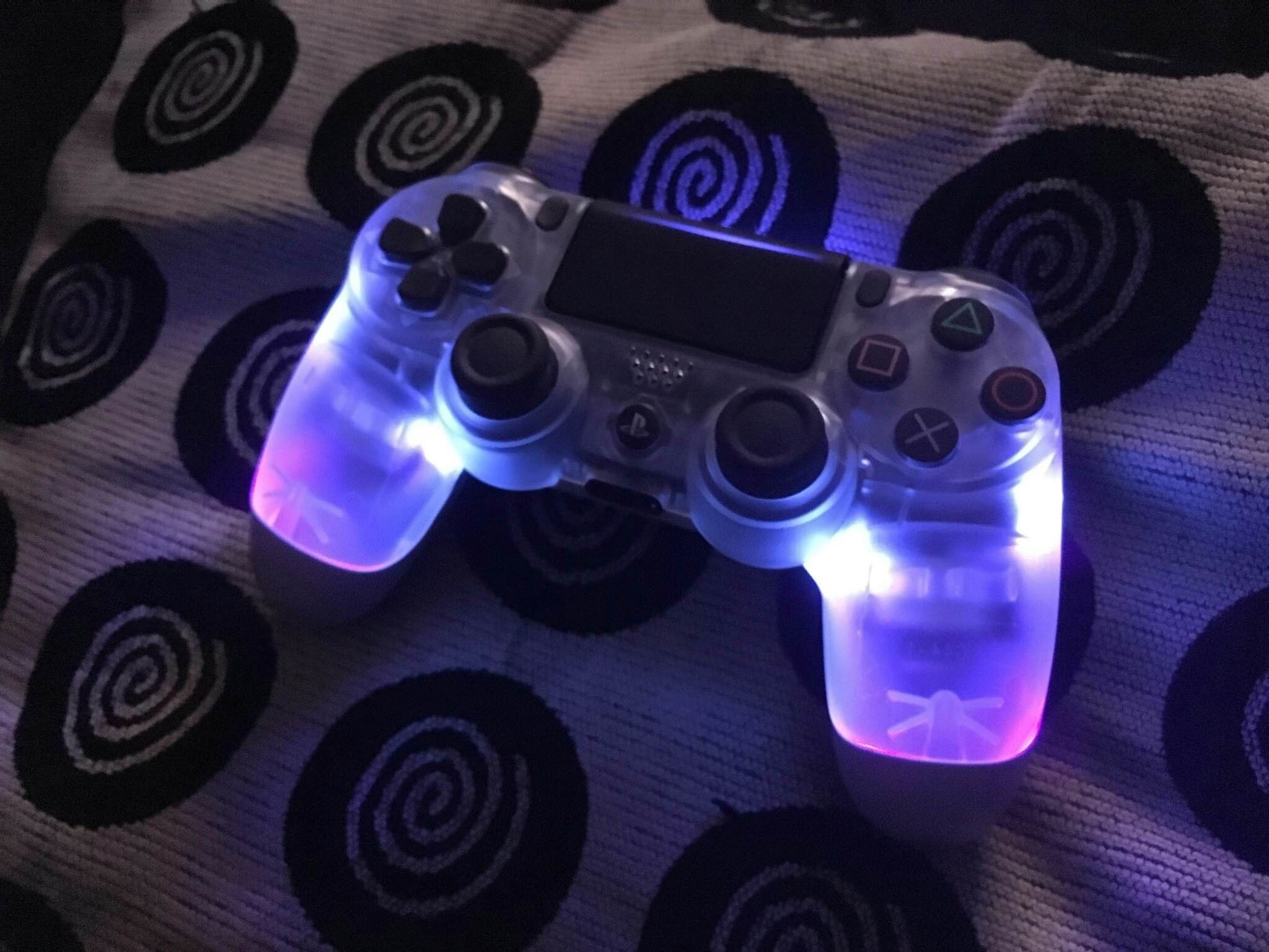 Custom Blacklight LED PS4 Controller!